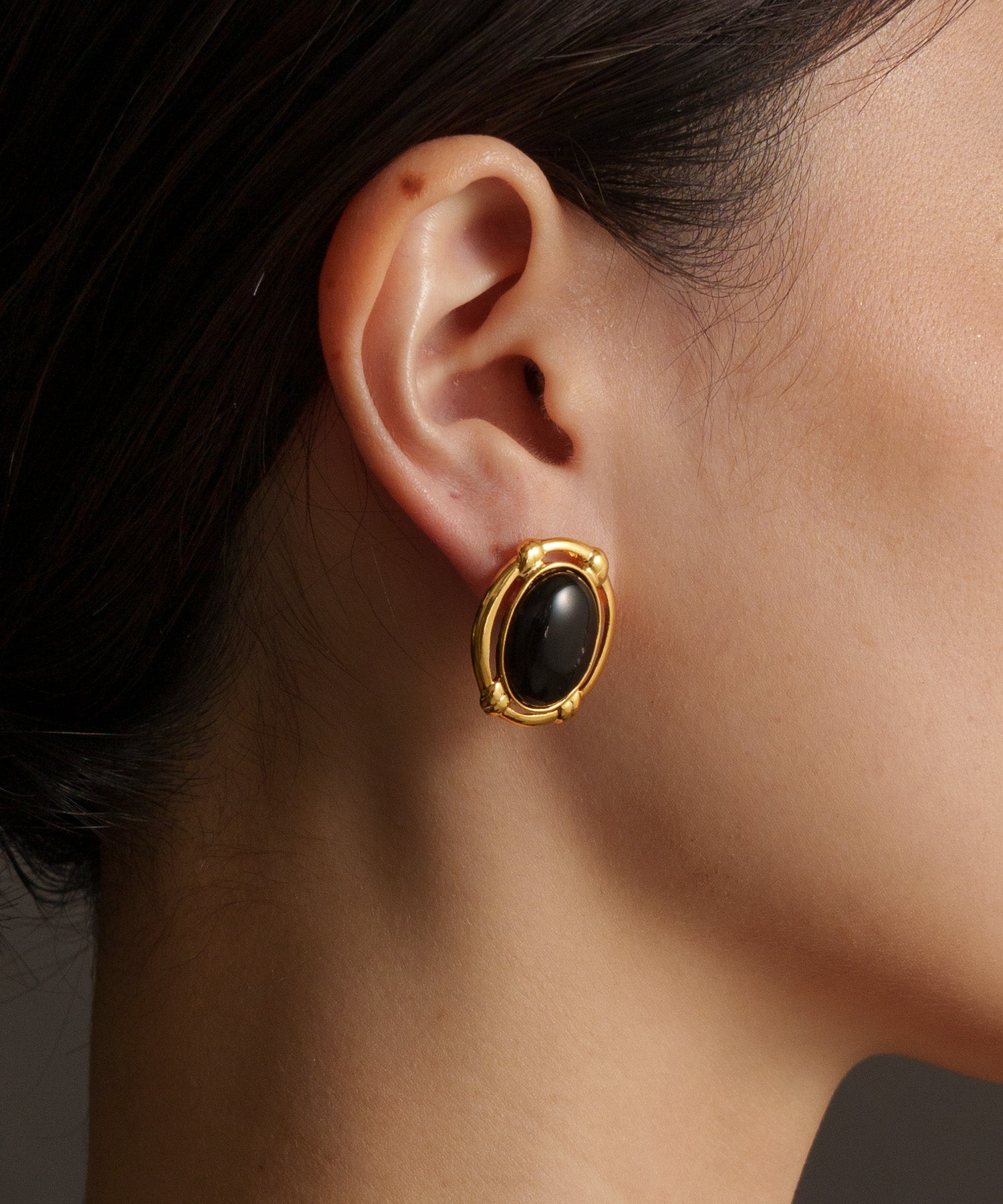 ストーンヴィンテージピアス【Black】 | tok