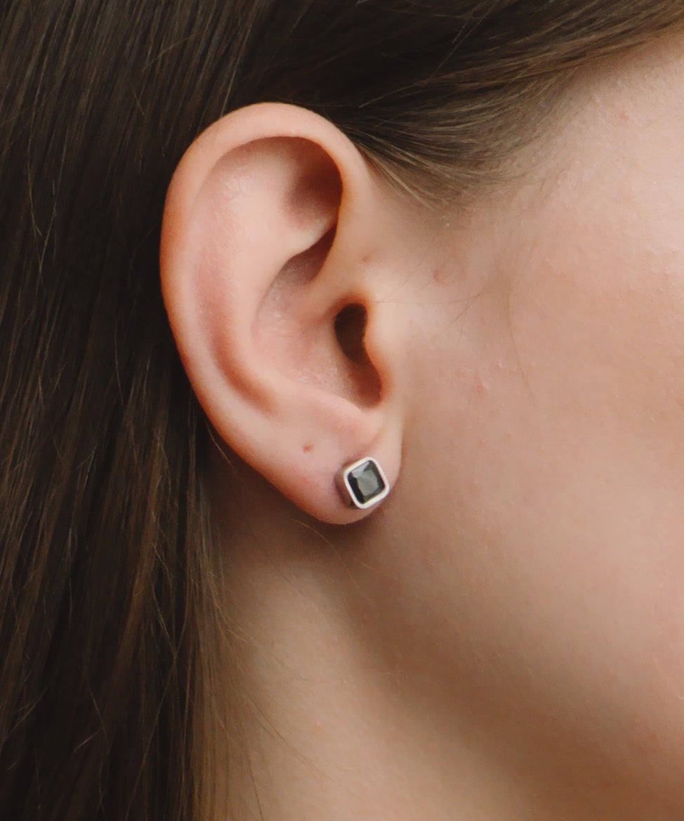 スクエアミニピアス【Silver×Black】