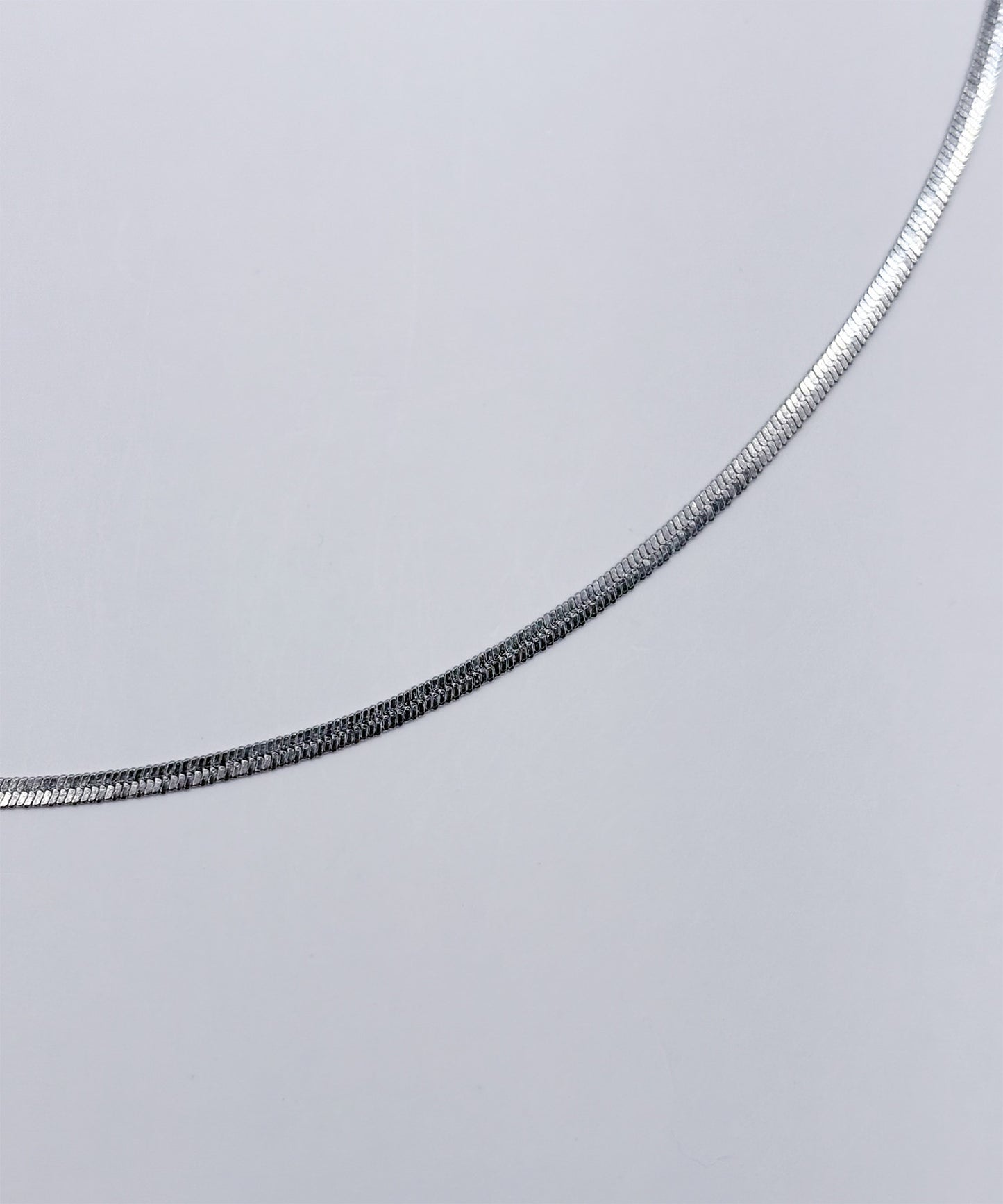 ベーシックスネークチェーンネックレス【Silver】