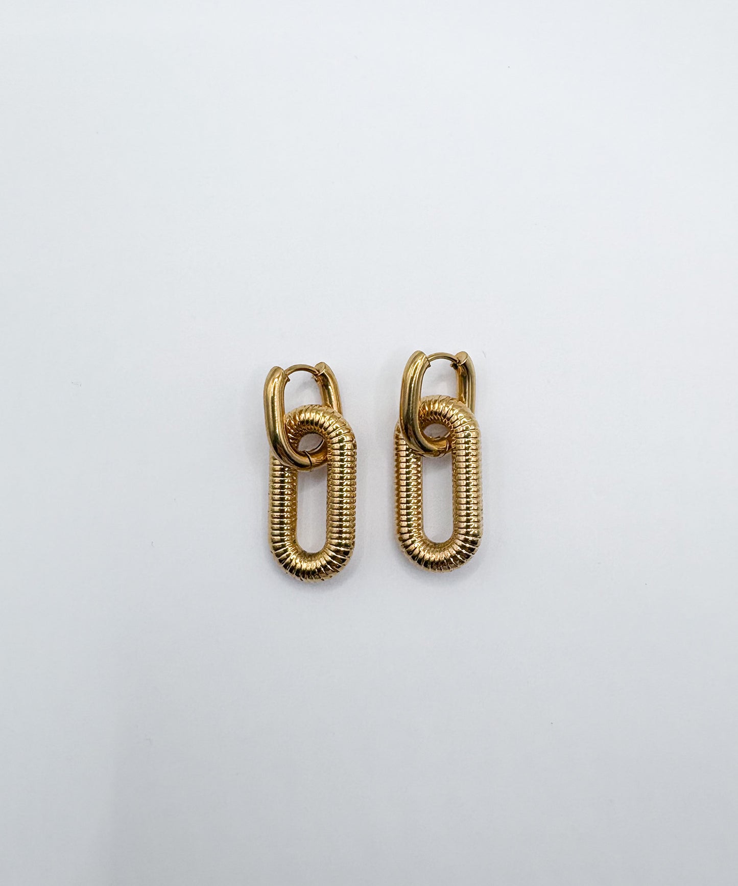 オーバルコイル風ピアス【Gold】