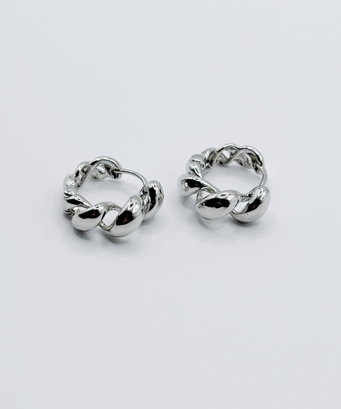 スカルプチュラルコイルピアス【Silver】