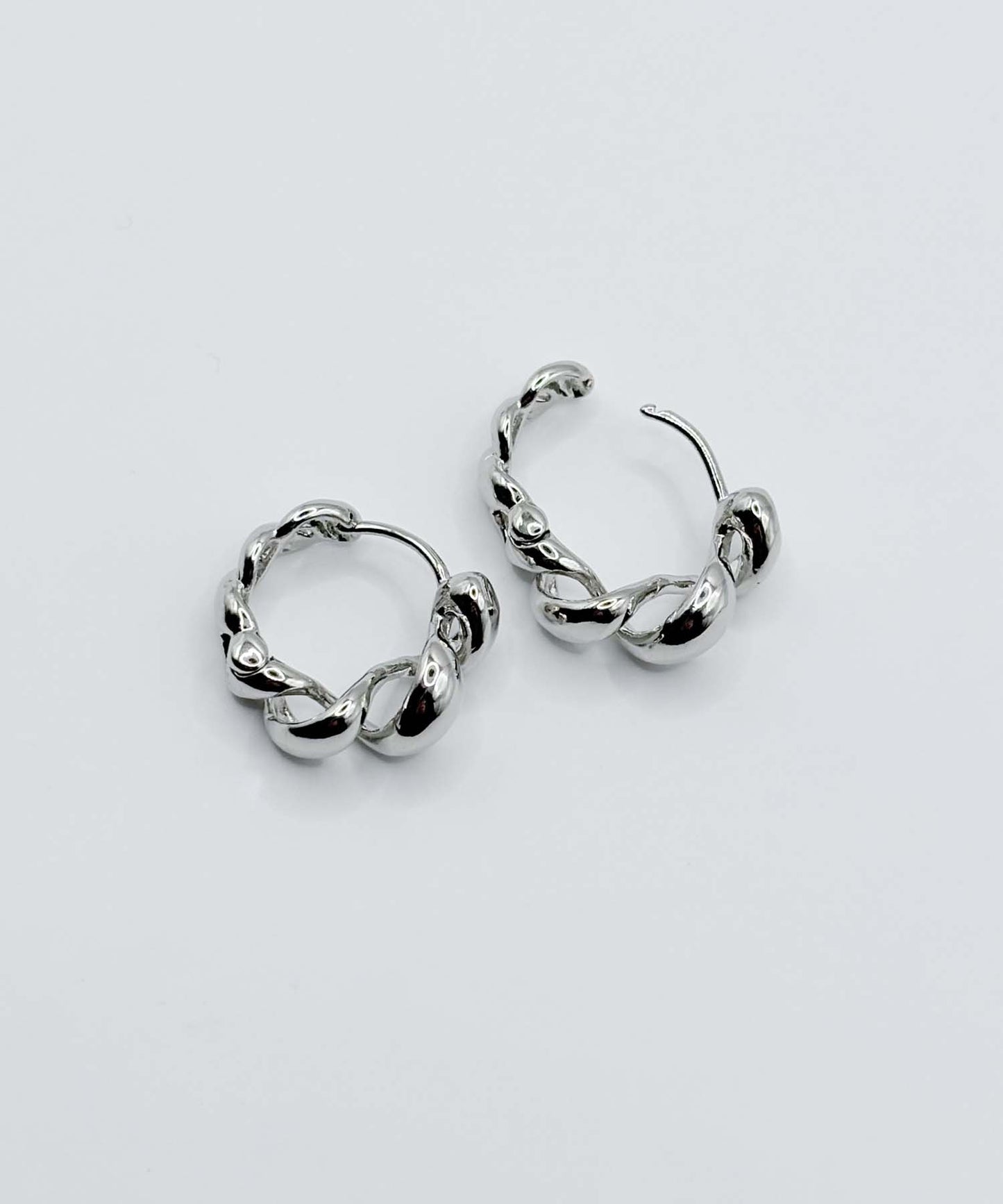 スカルプチュラルコイルピアス【Silver】