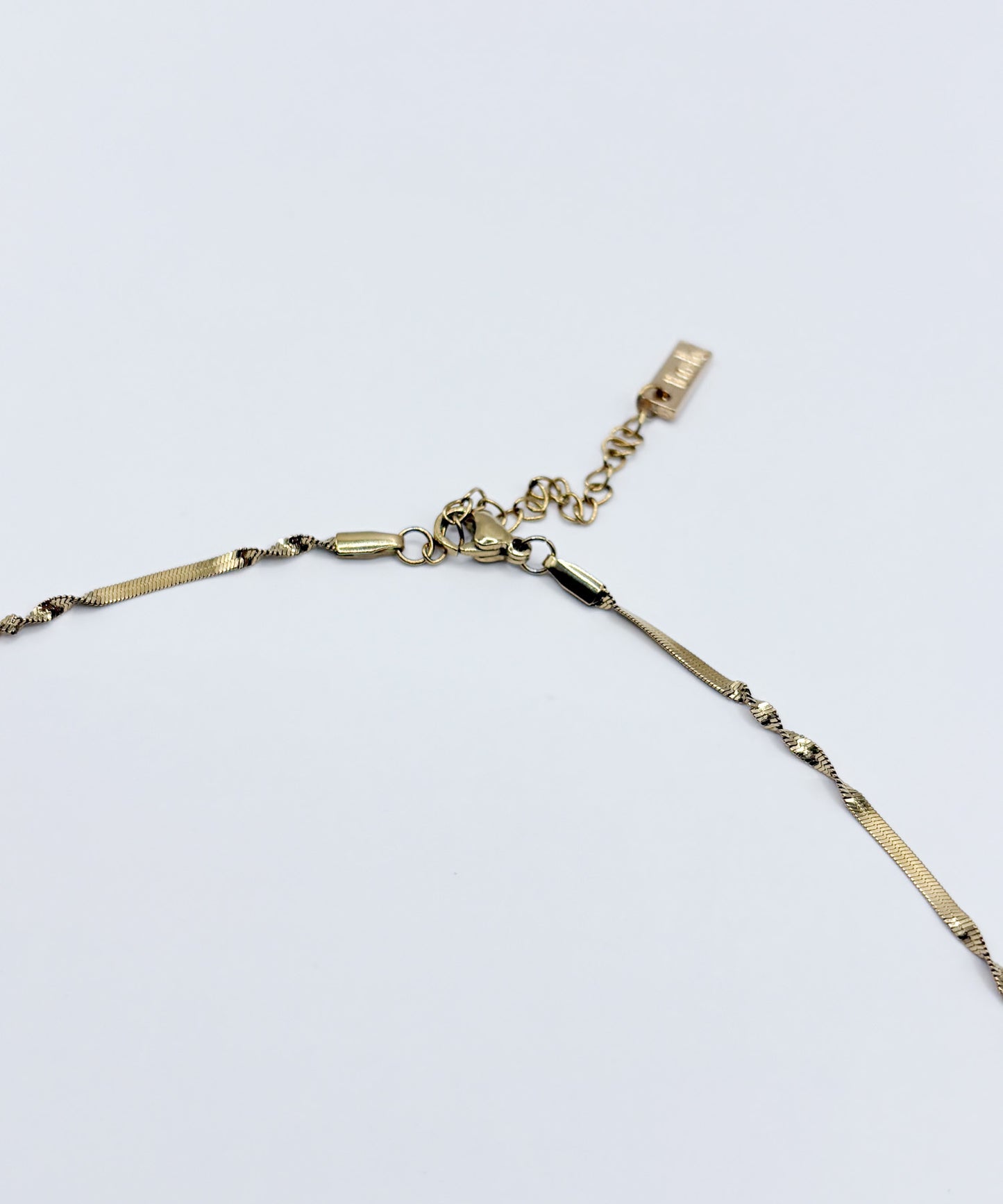 スペーシングツイストチェーンネックレス【Gold】