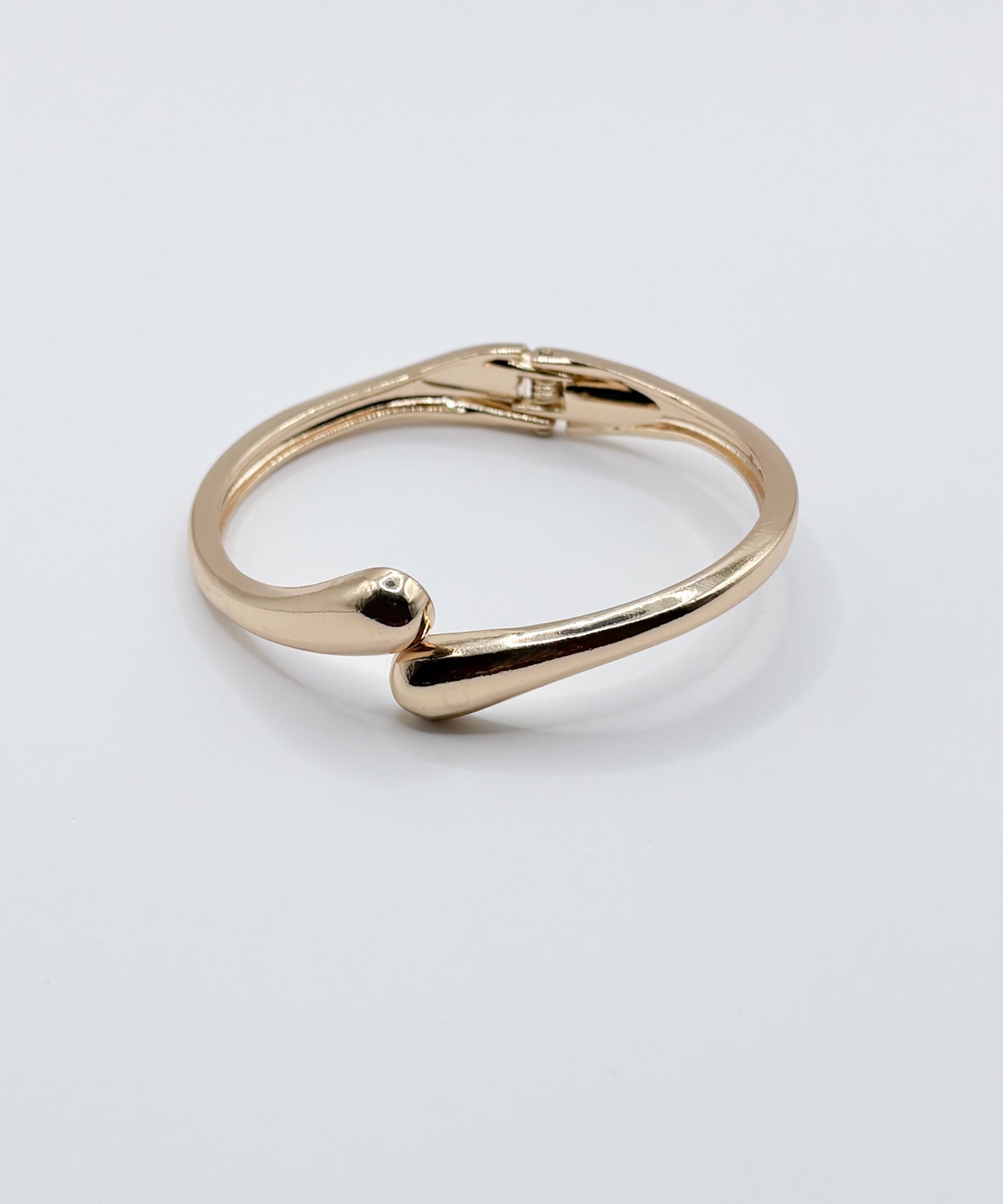 ホールドリストバングル【Gold】