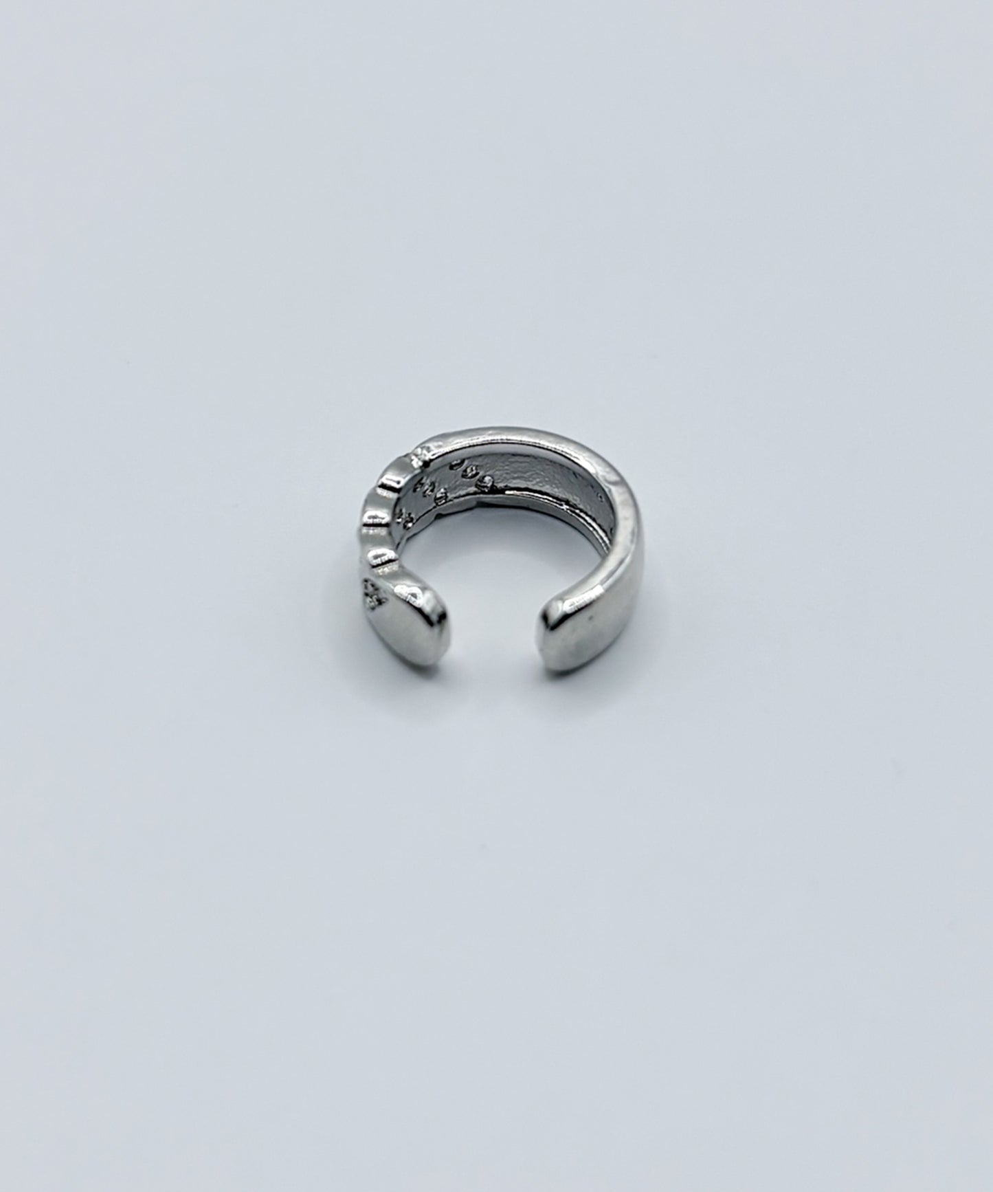 スランテッドラインストーンイヤーカフ【Silver】