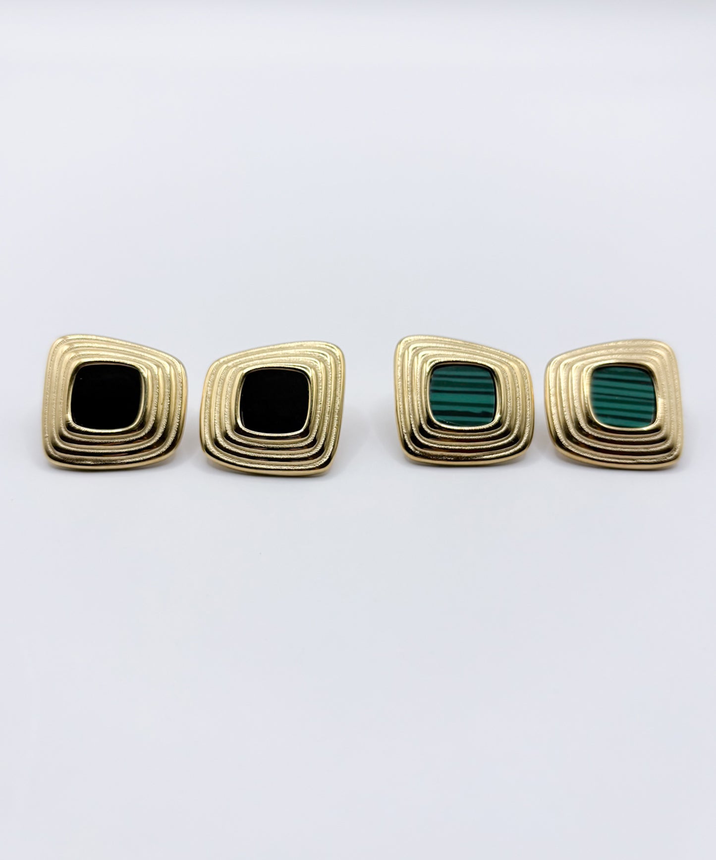 ディストーテッドスクエアピアス【Gold×Black】