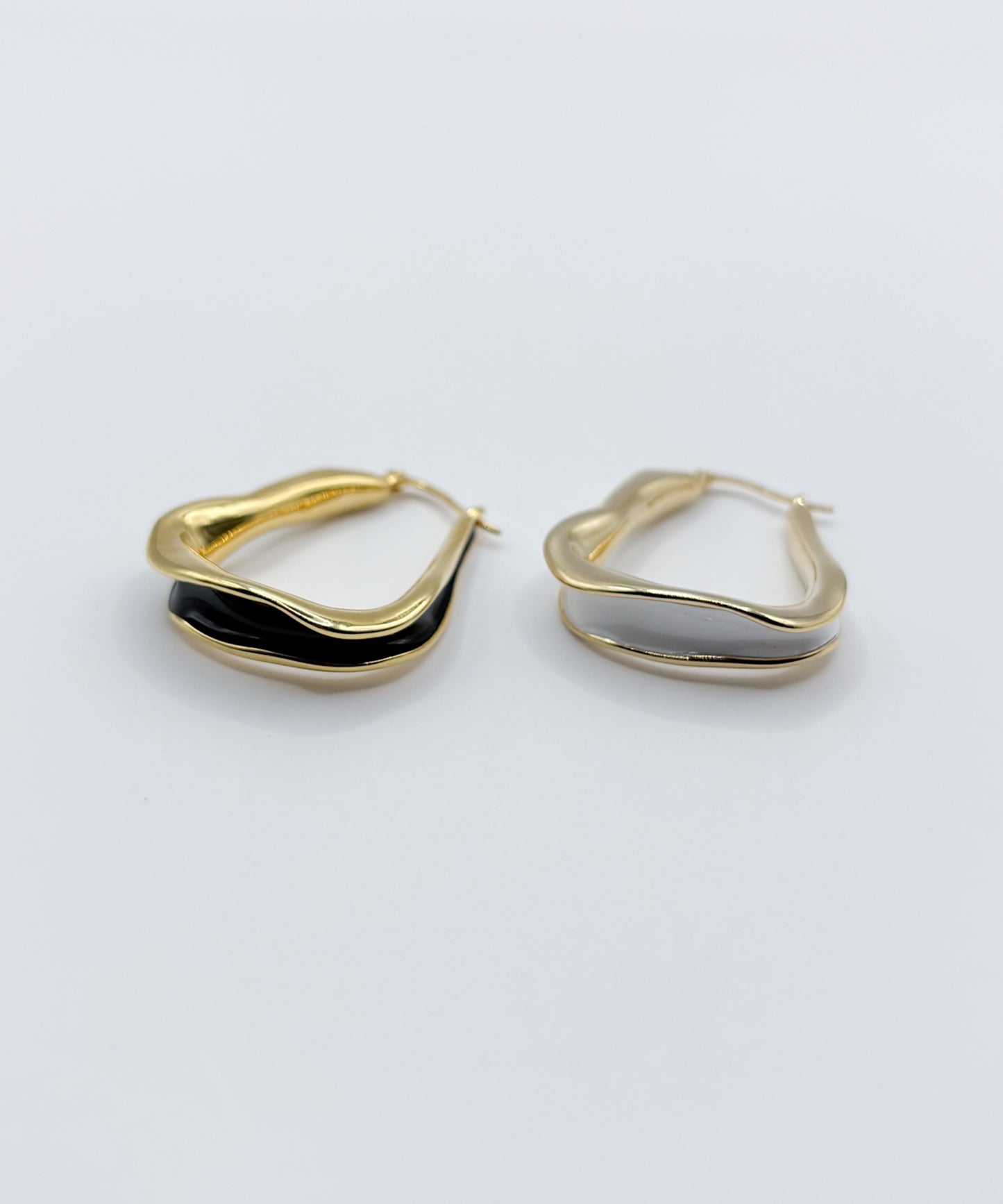 カラーラインワープドピアス			【Gold×White】