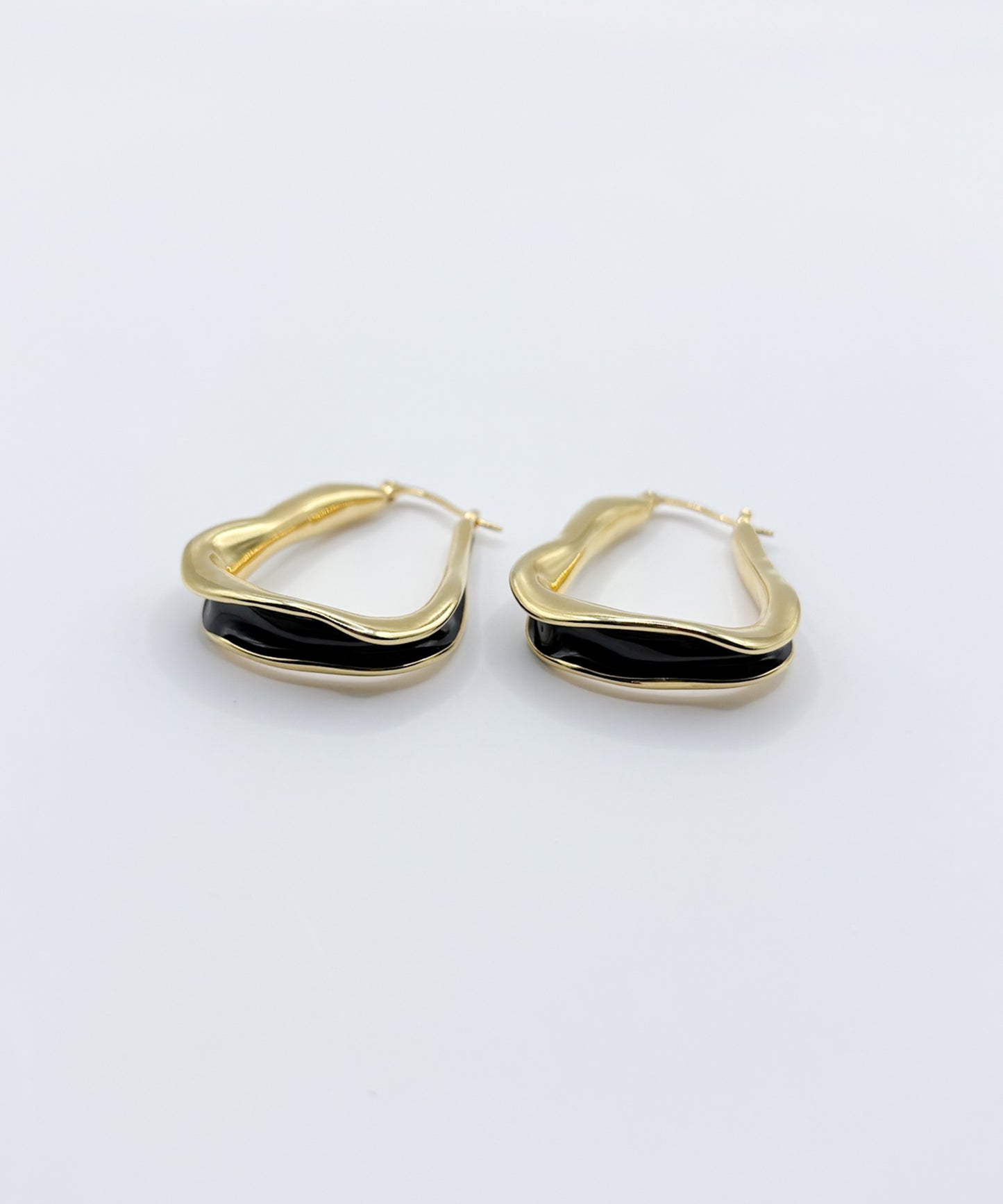 カラーラインワープドピアス			【Gold×Black】