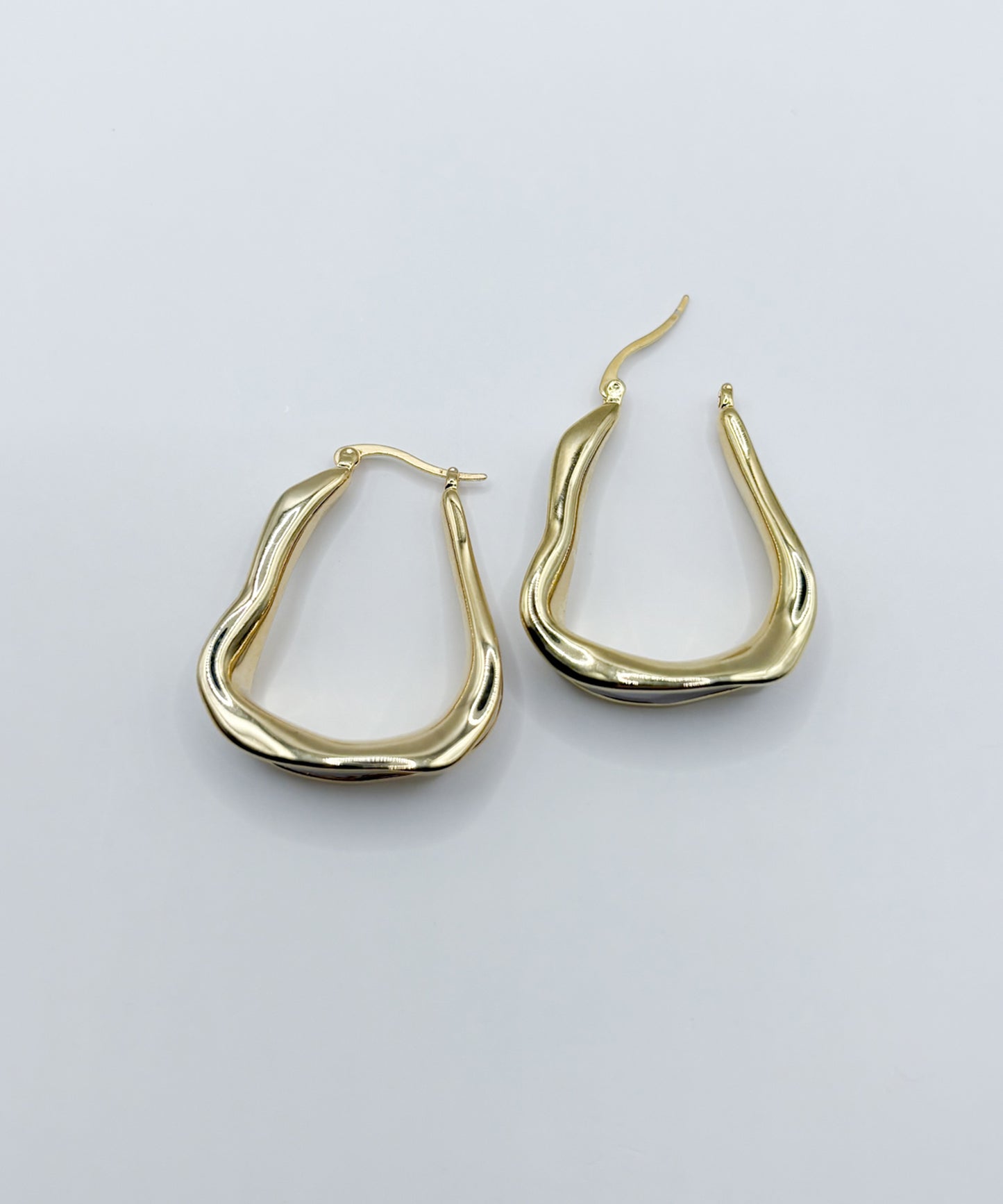 カラーラインワープドピアス			【Gold×White】