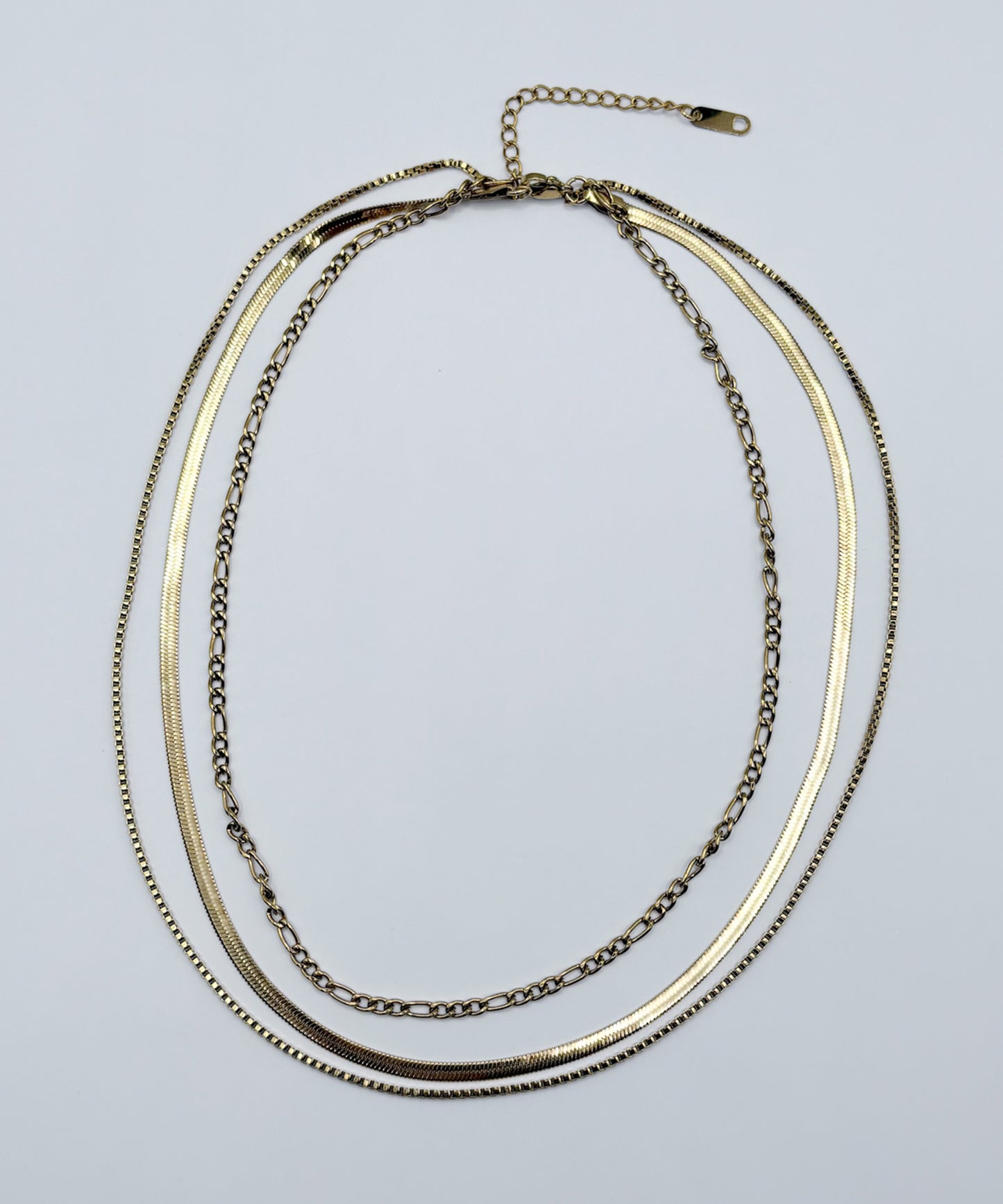 センタースネークチェーン3連ネックレス			【Gold】