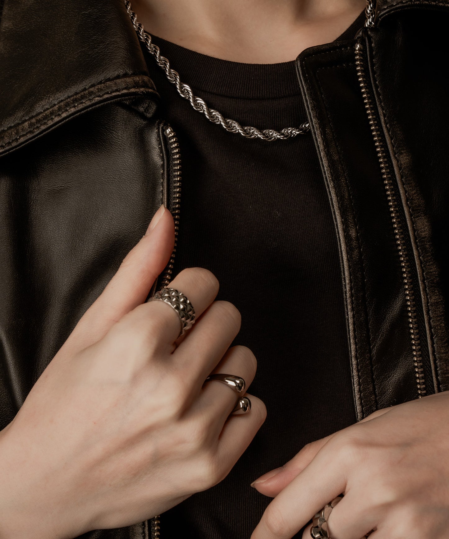 ツイストチェーンネックレス【Silver】