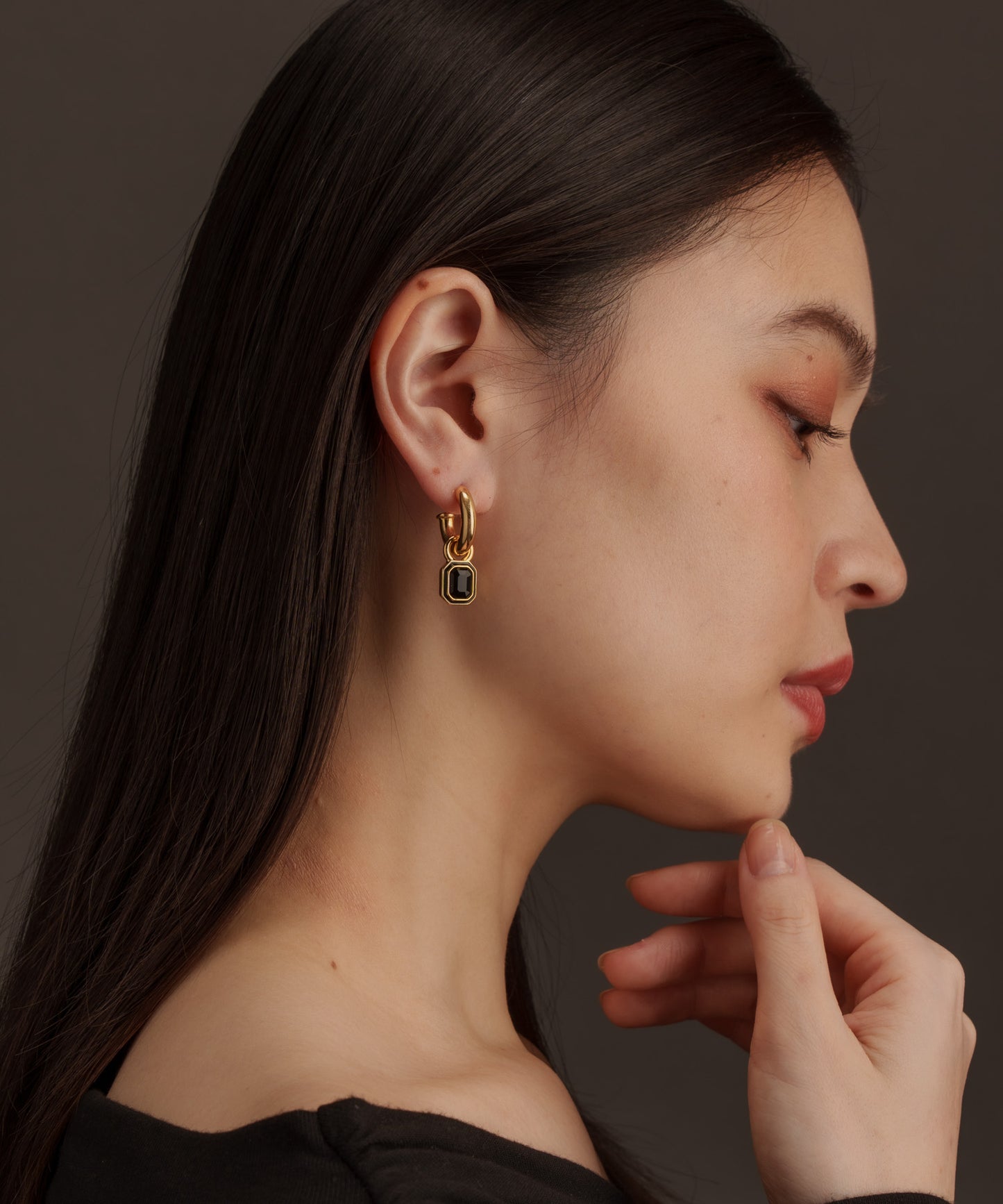 スクエアストーンヴィンテージピアス	【Gold×Black】