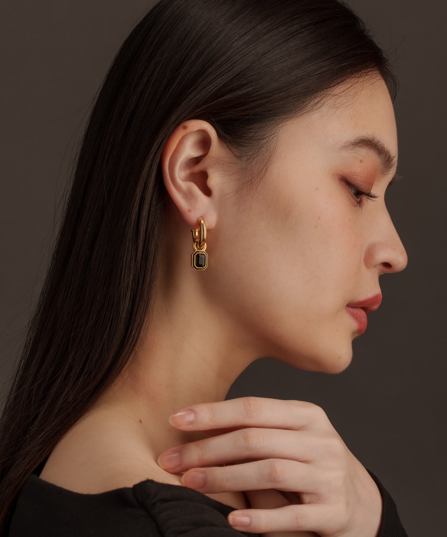 スクエアストーンヴィンテージピアス	【Gold×Black】