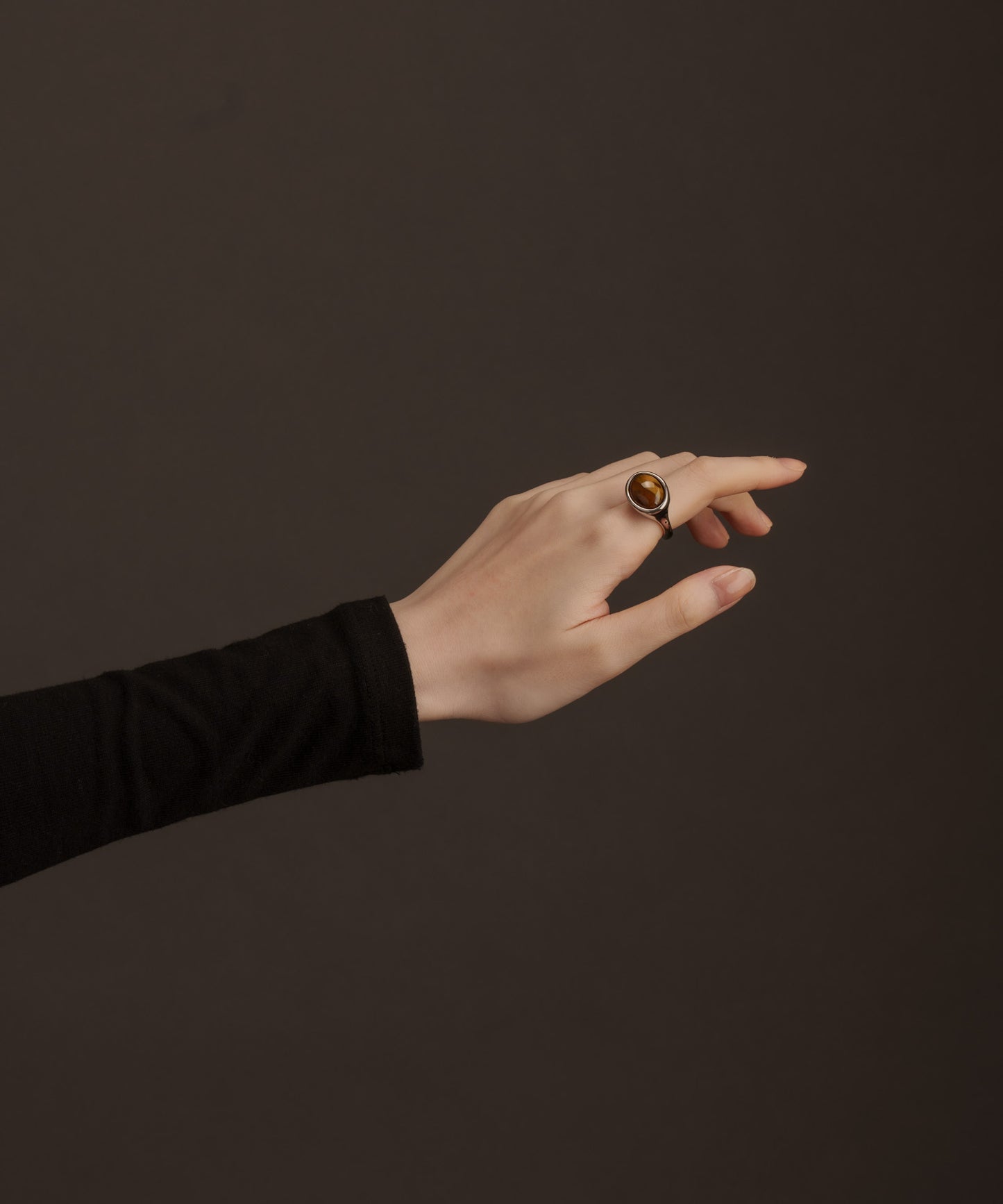 オーバルストーンリング【Brown】