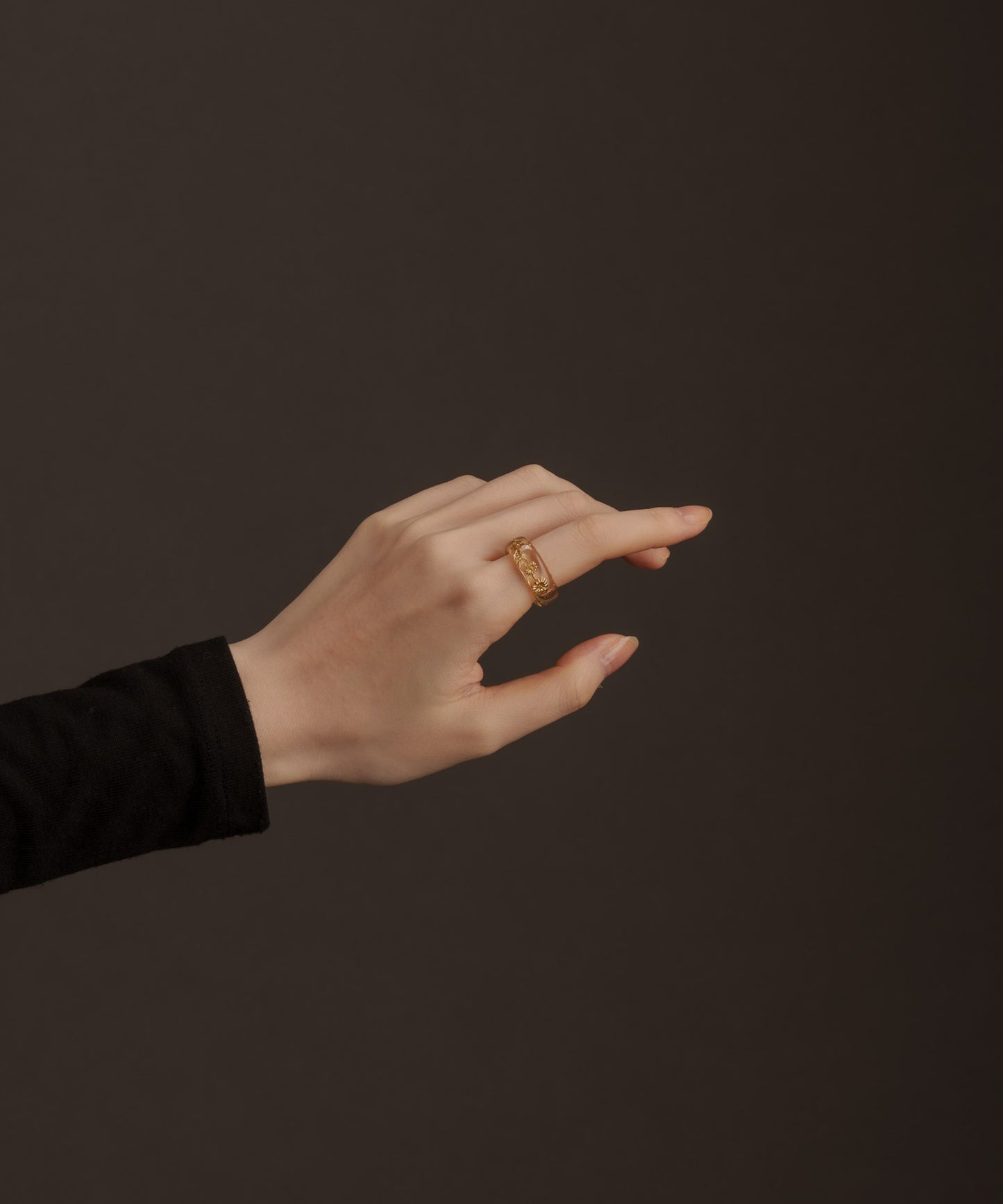 フラワー樹脂リング【Gold】