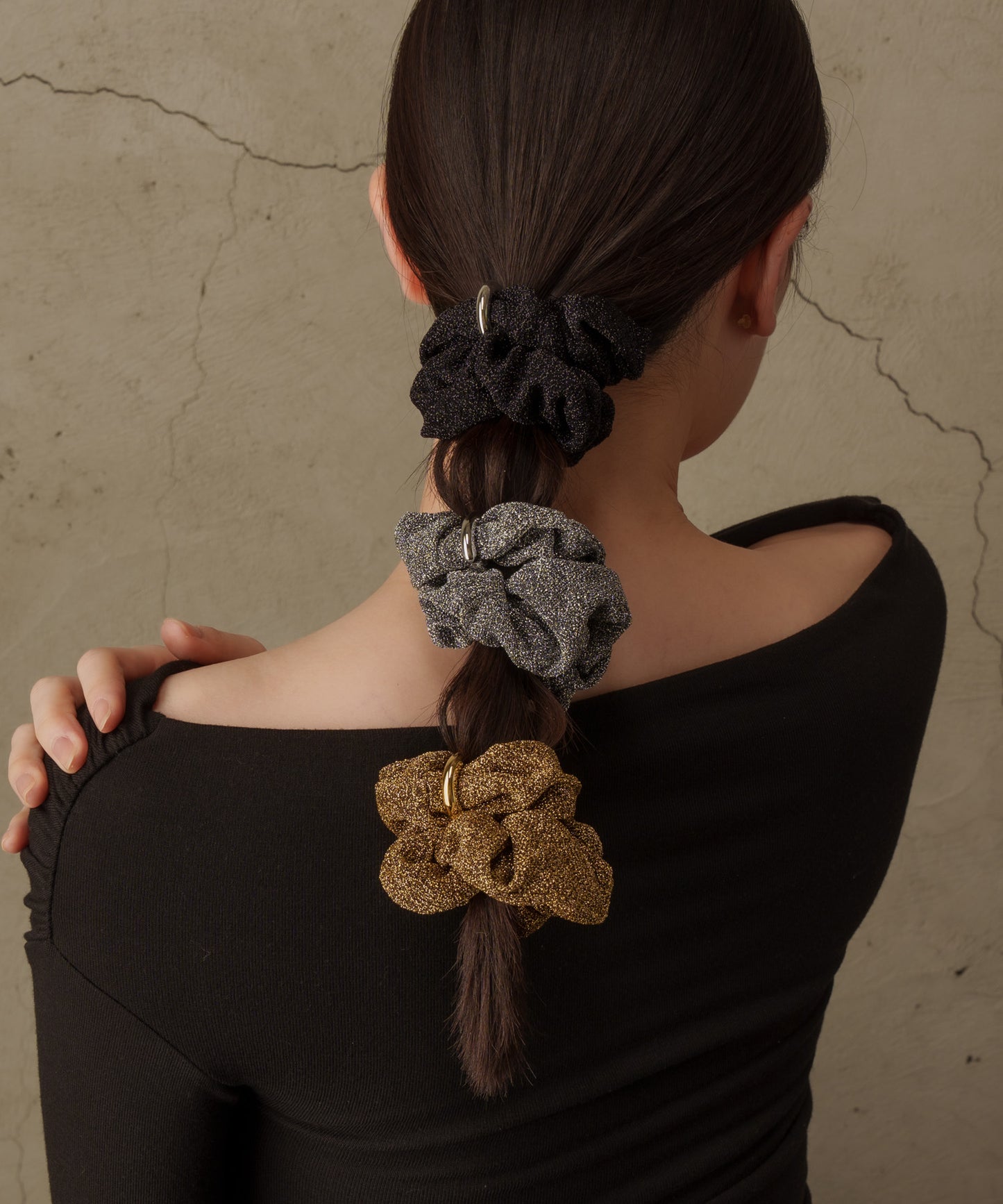 リング付きラメシュシュ【Black】