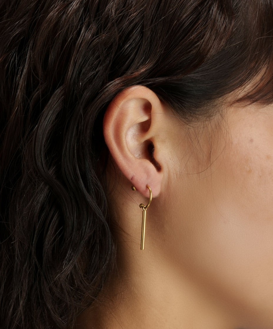 スウェイスティックピアス【Gold】