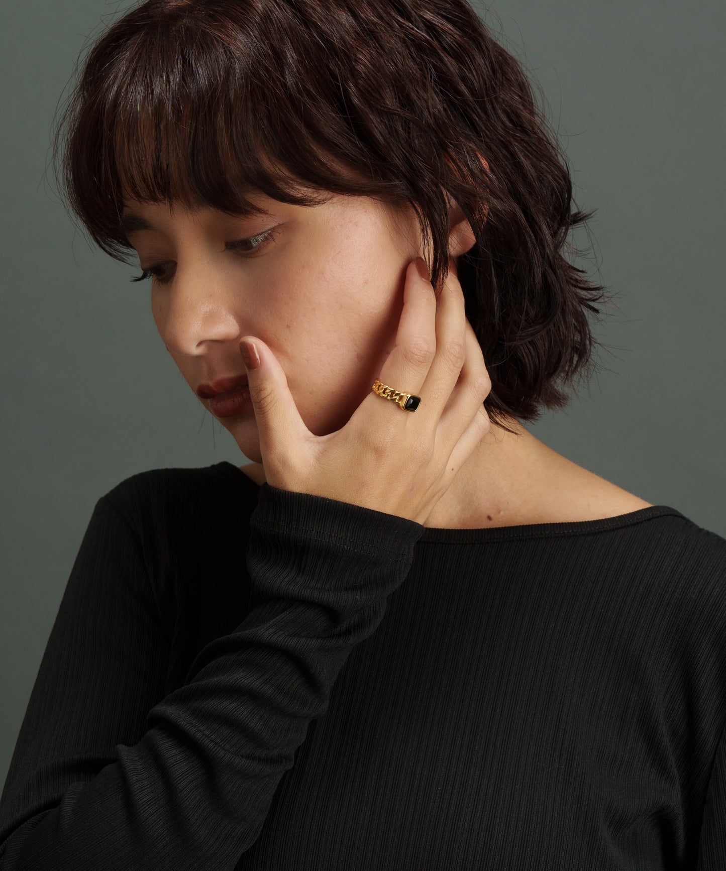 ブラックストーンチェーンリング【Gold】