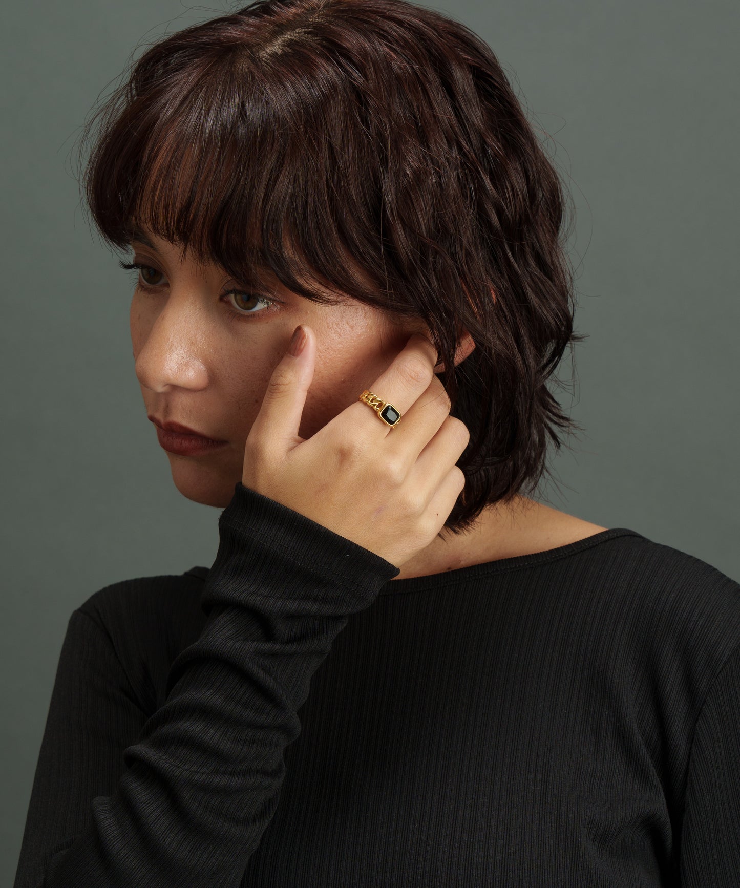 ブラックストーンチェーンリング【Gold】