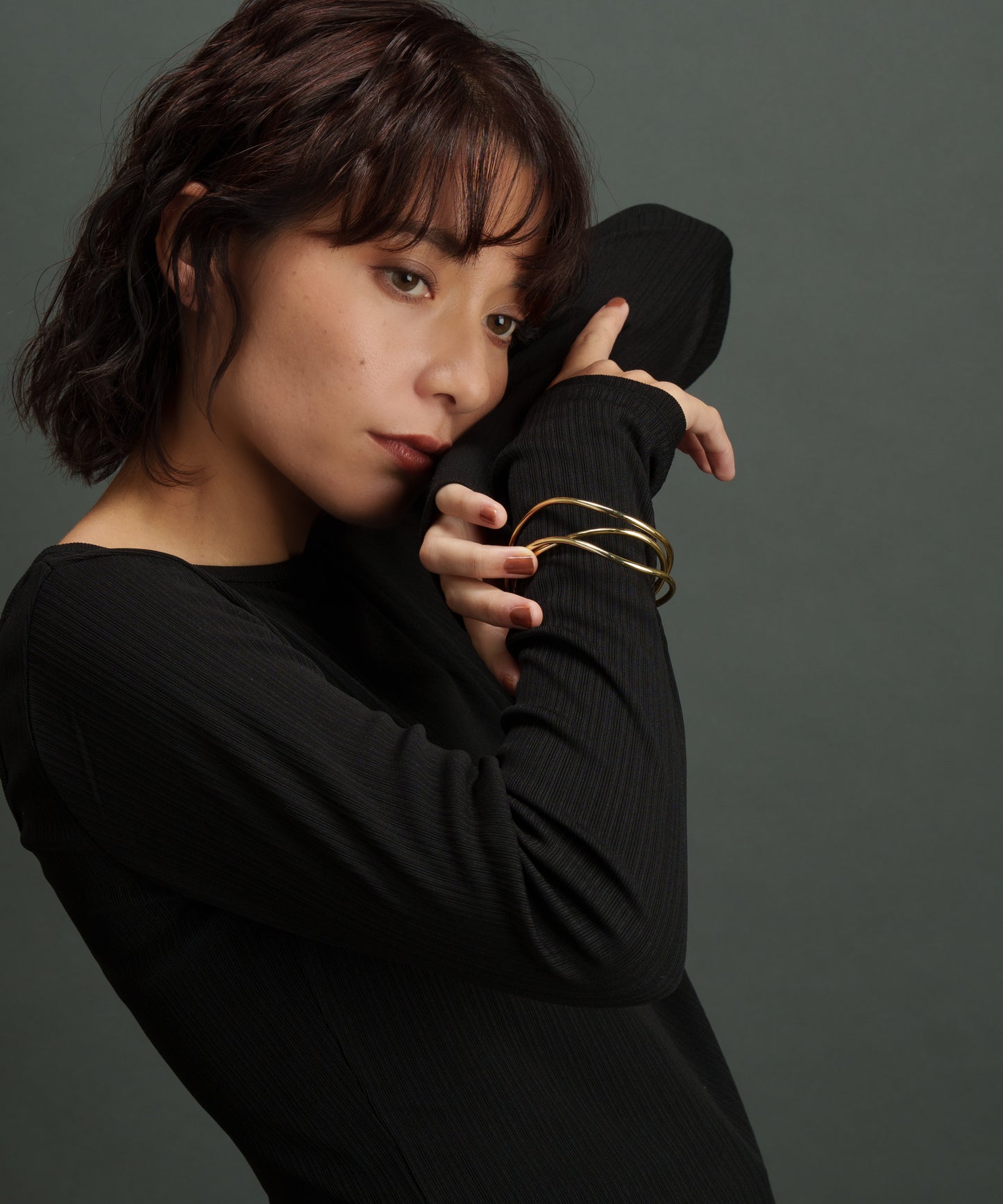 ウェーブデコレイトバングル【Gold】