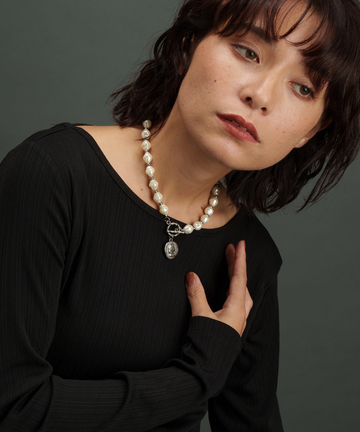 パールライクコインマンテルネックレス【Silver】