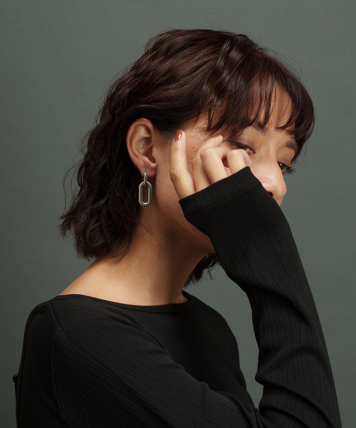 オーバルコイル風ピアス【Silver】