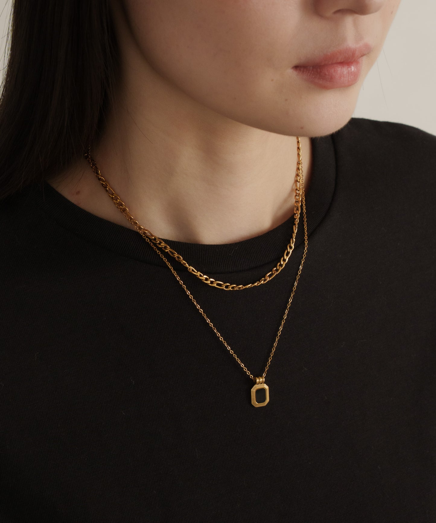 Blackストーンレイヤードネックレス【Gold×Black】
