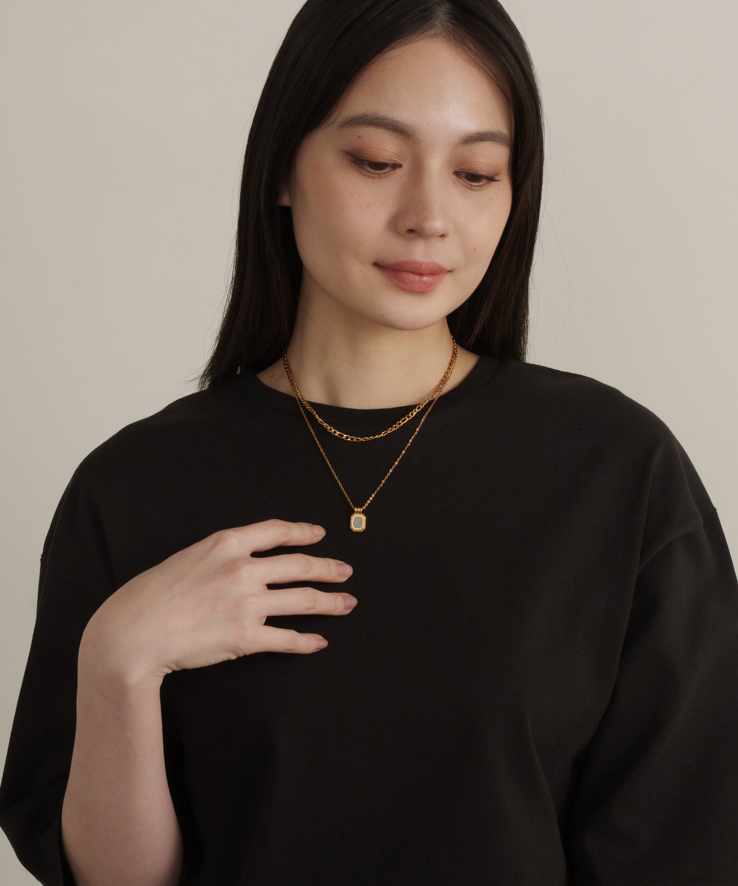 Blackストーンレイヤードネックレス【Gold×Black】