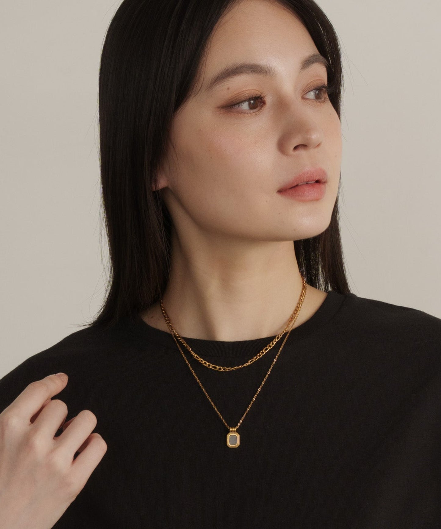 Blackストーンレイヤードネックレス【Gold×Black】
