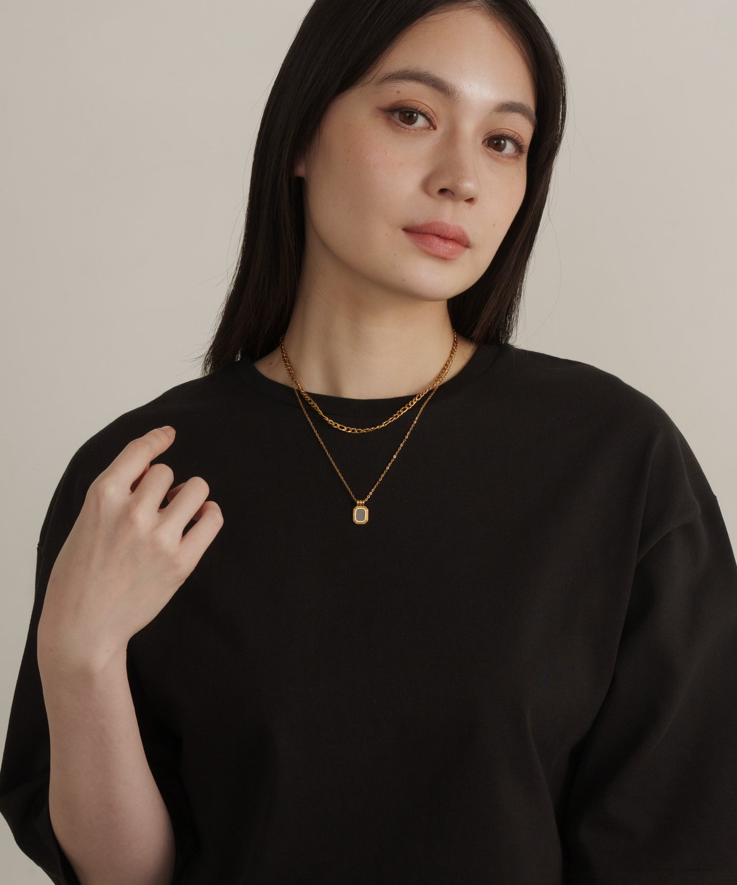 Blackストーンレイヤードネックレス【Gold×Black】