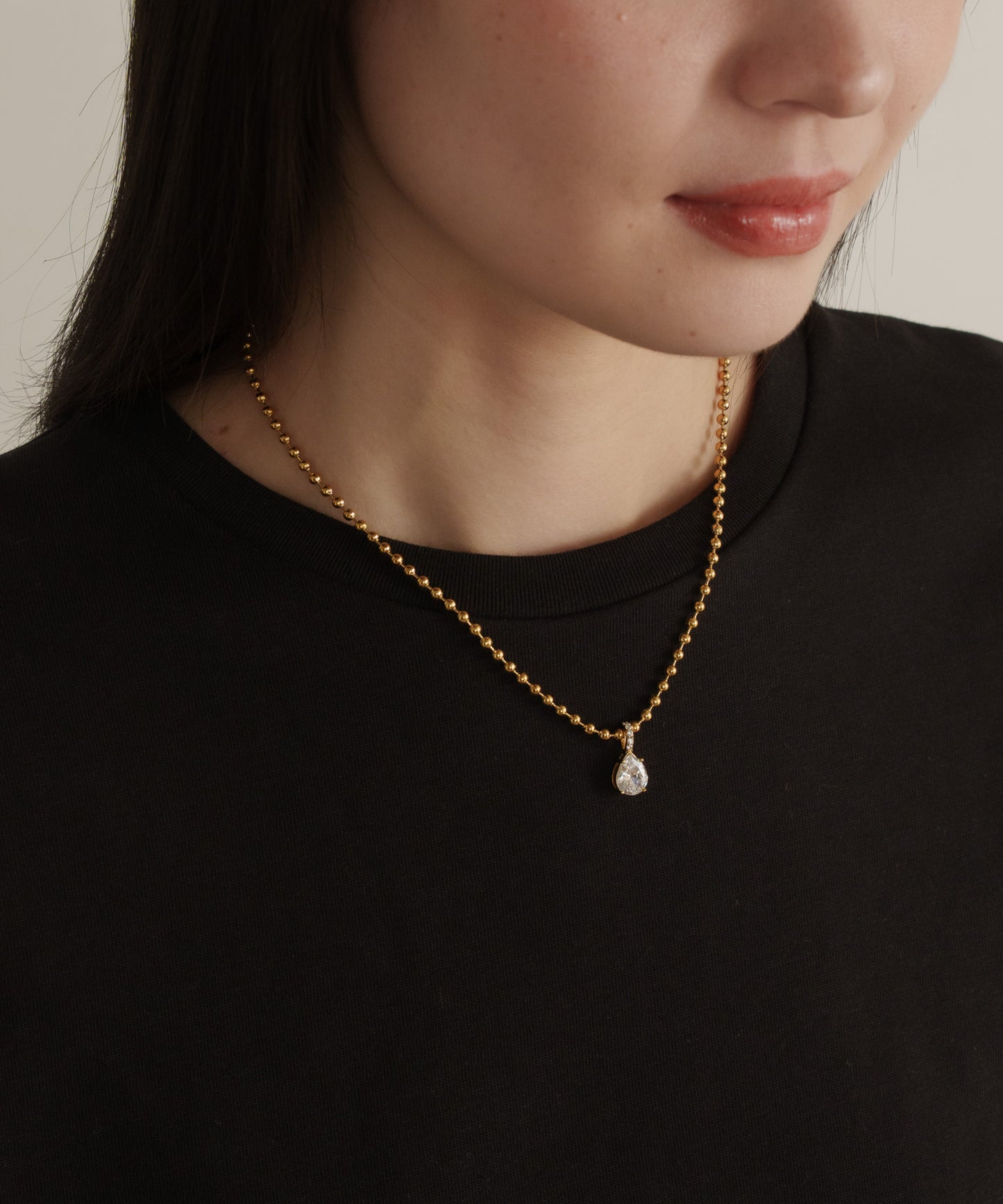 ボールチェーンティアドロップネックレス【Gold×Clear】