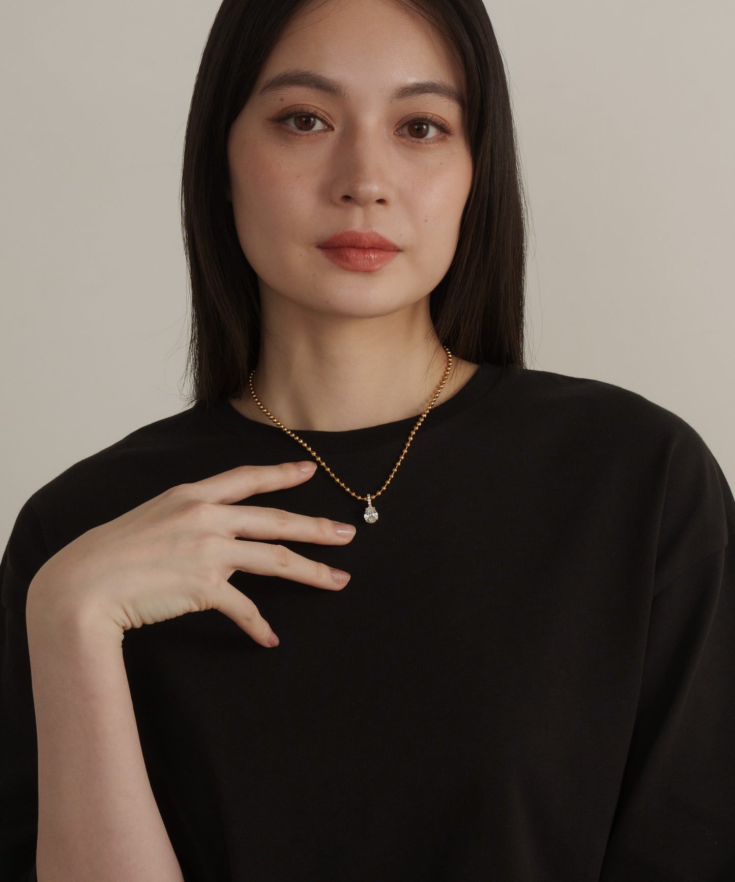 ボールチェーンティアドロップネックレス【Gold×Clear】