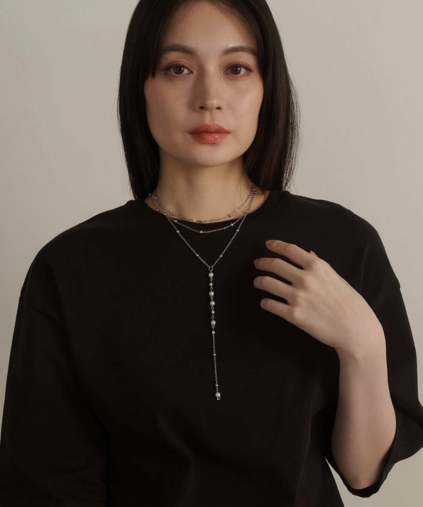 パールボール3連Y字ネックレス【Silver】