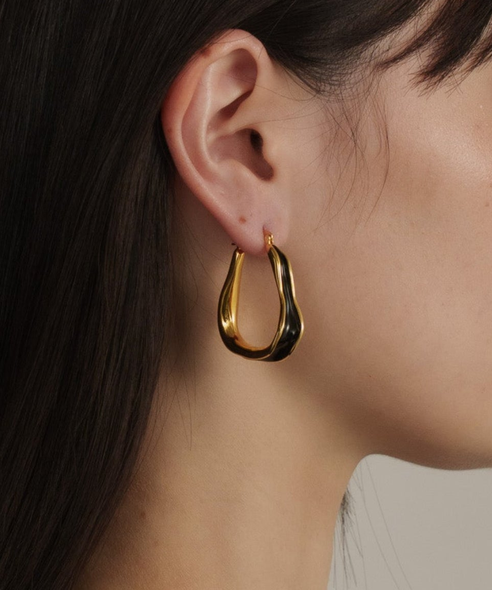 カラーラインワープドピアス	【Gold×Black】