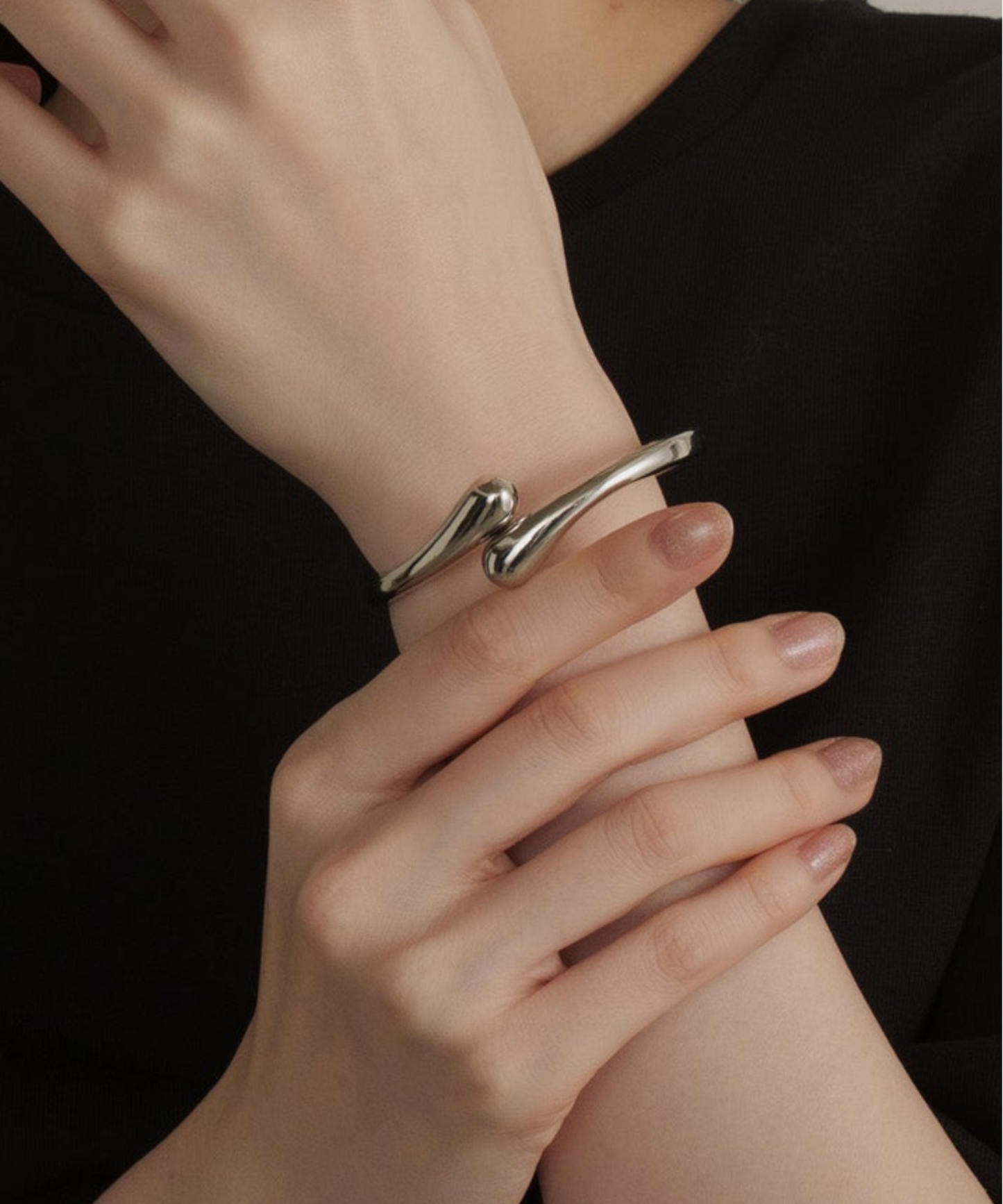 ホールドリストバングル【Silver】