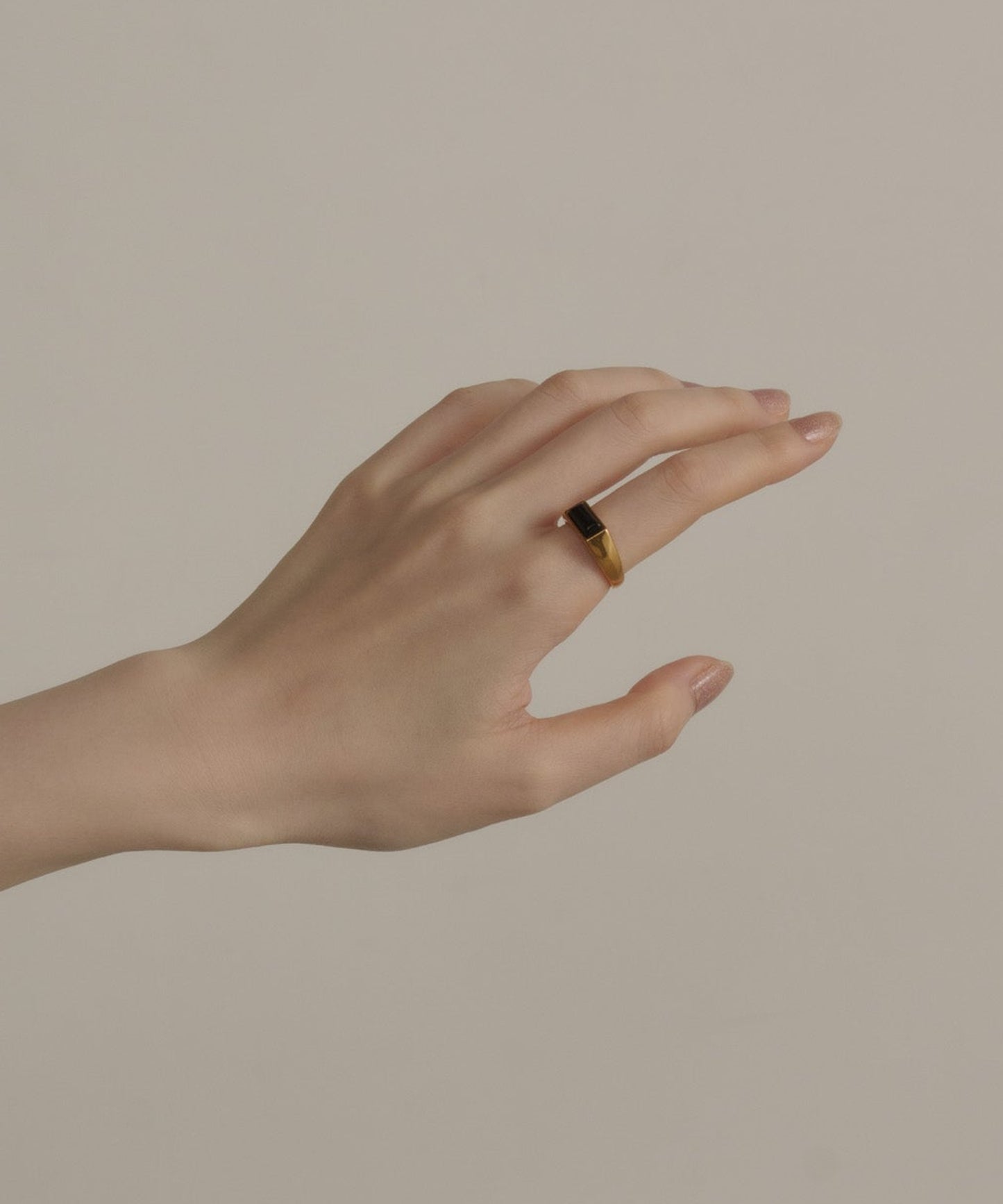 レクタングルストーンリング【Gold×Black】