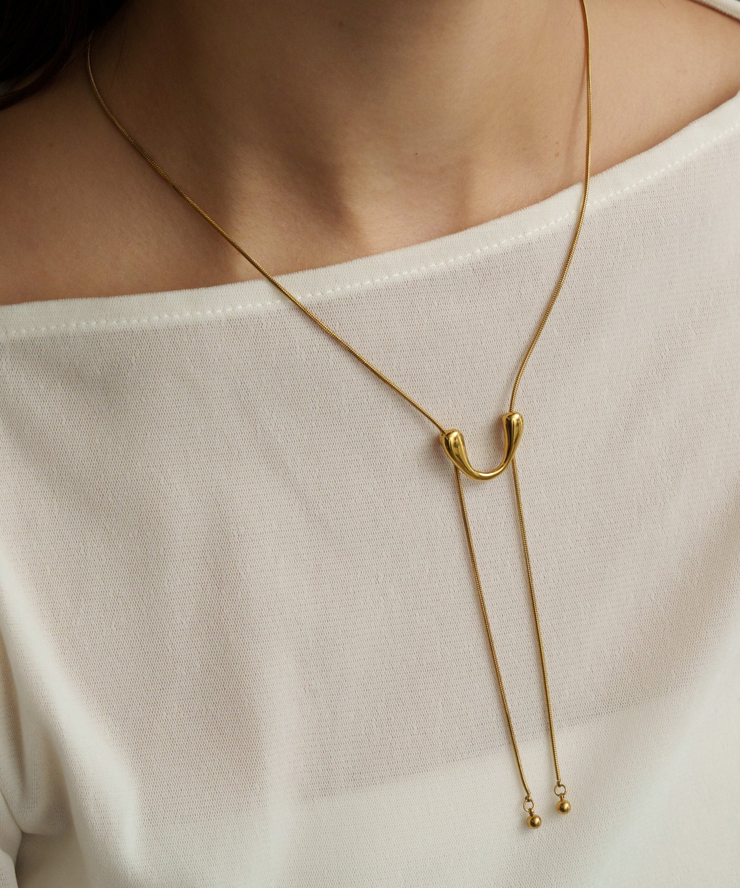 Uプレートループタイネックレス【Gold】