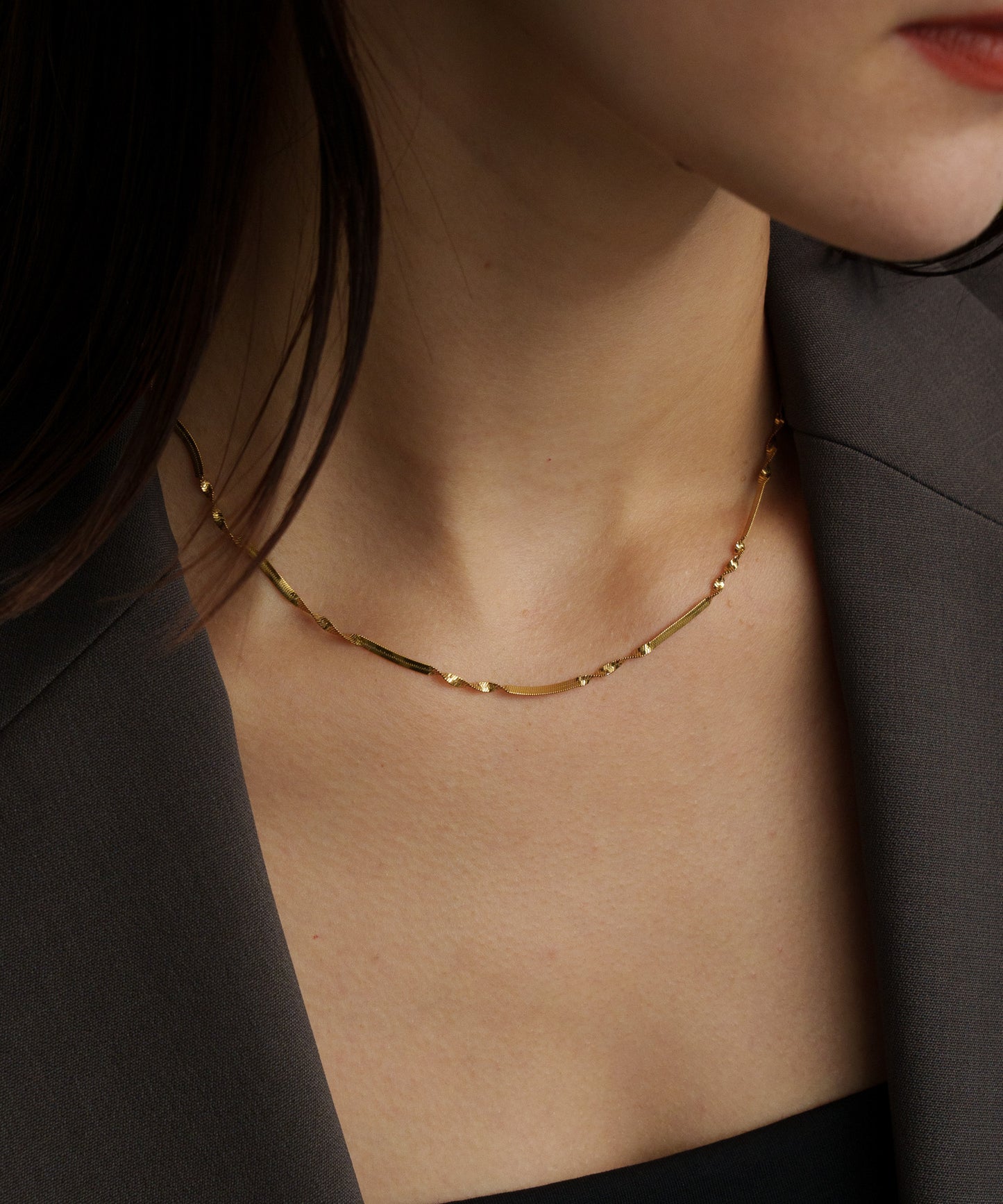 スペーシングツイストチェーンネックレス【Gold】