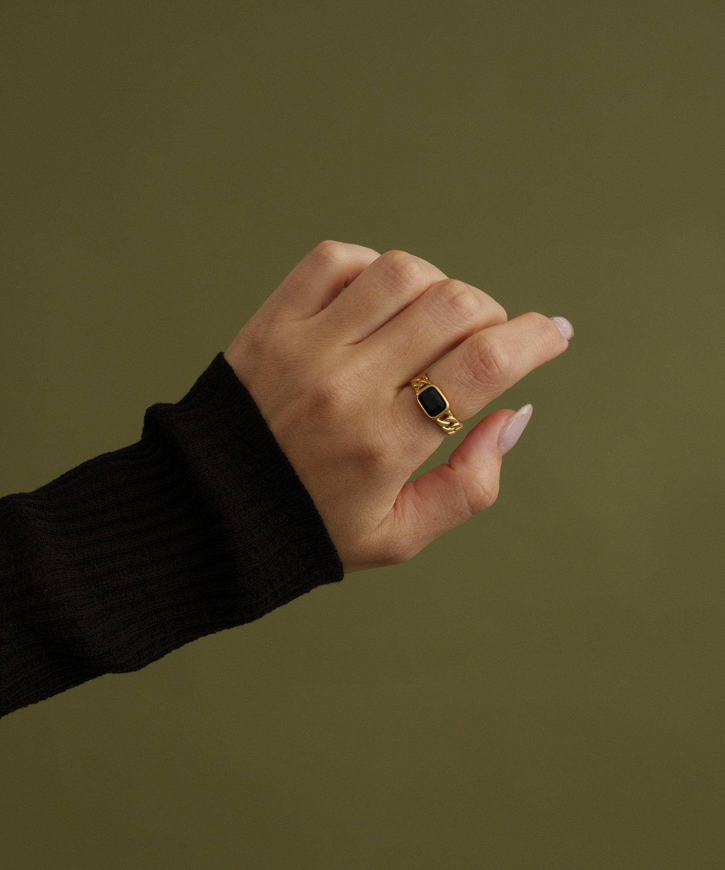 ブラックストーンチェーンリング【Gold】