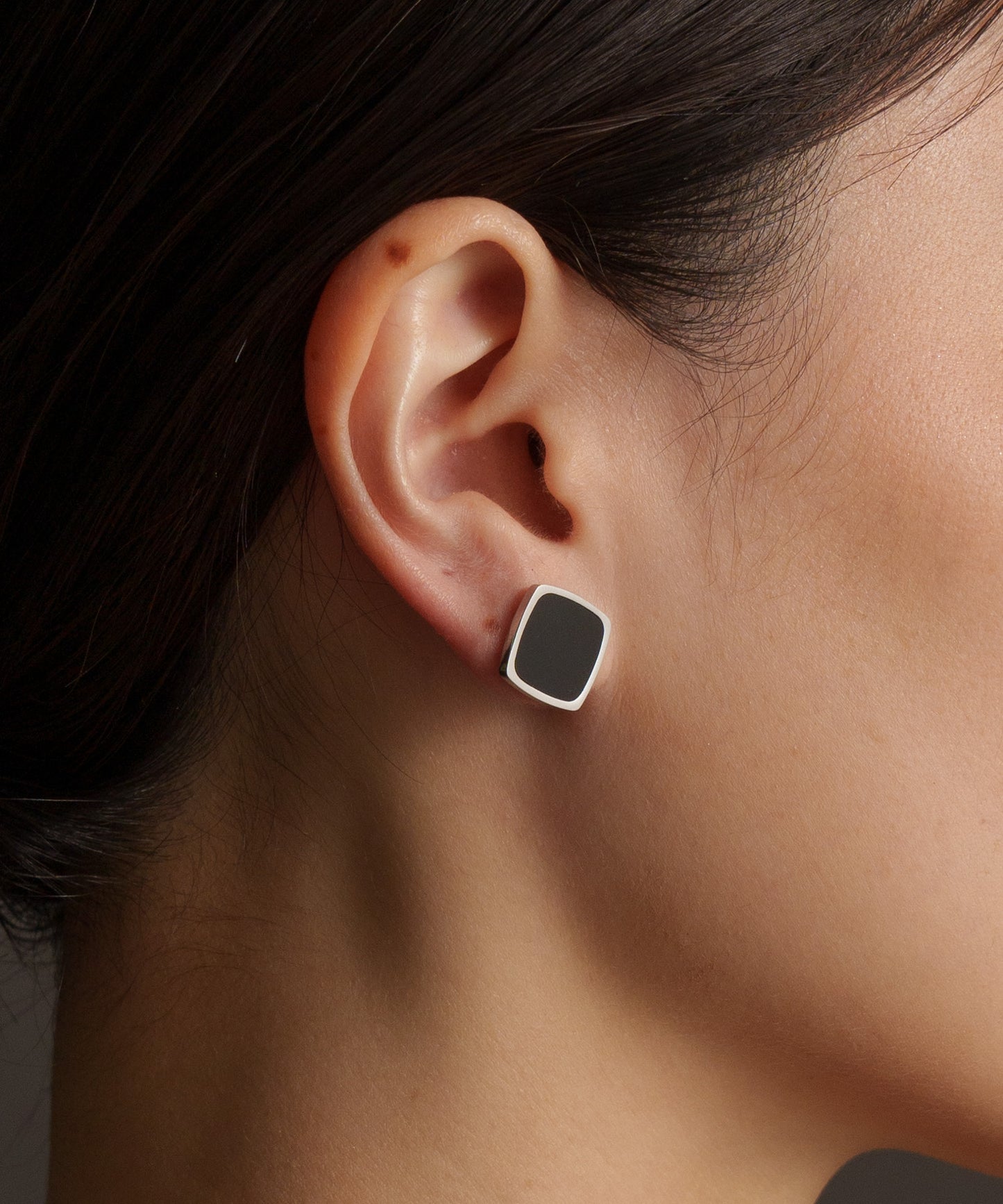 ブラックストーンスクエアピアス【Silver】