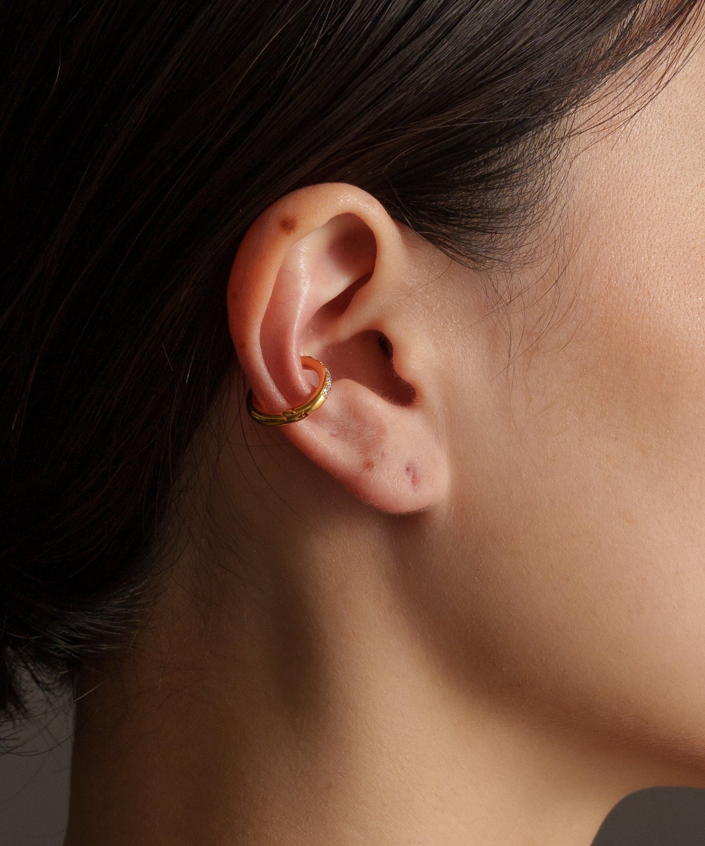 ストーン付きスモールイヤーカフ【Gold】