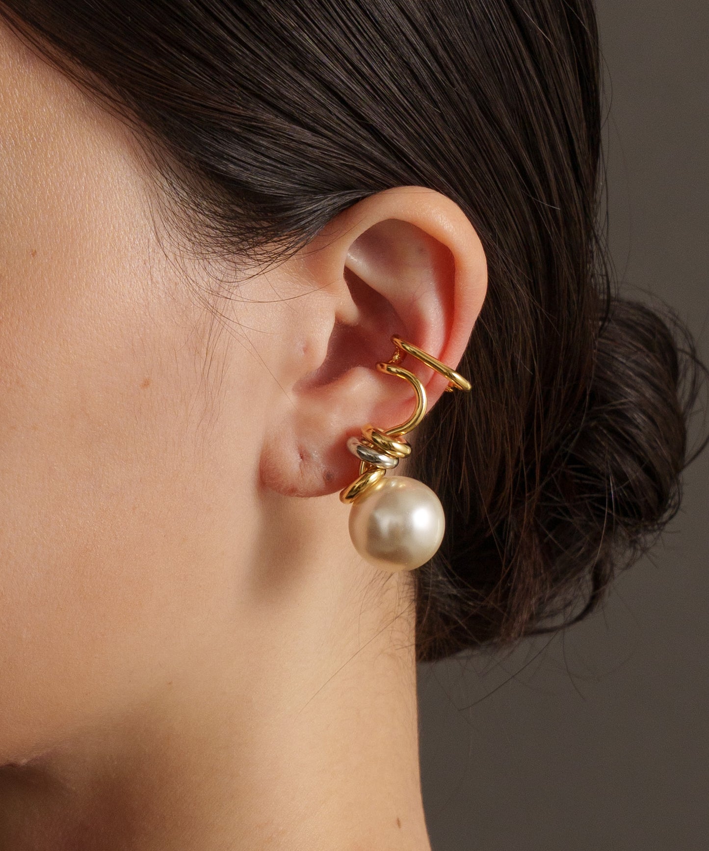 パールライクツイストイヤーカフ	【Gold】