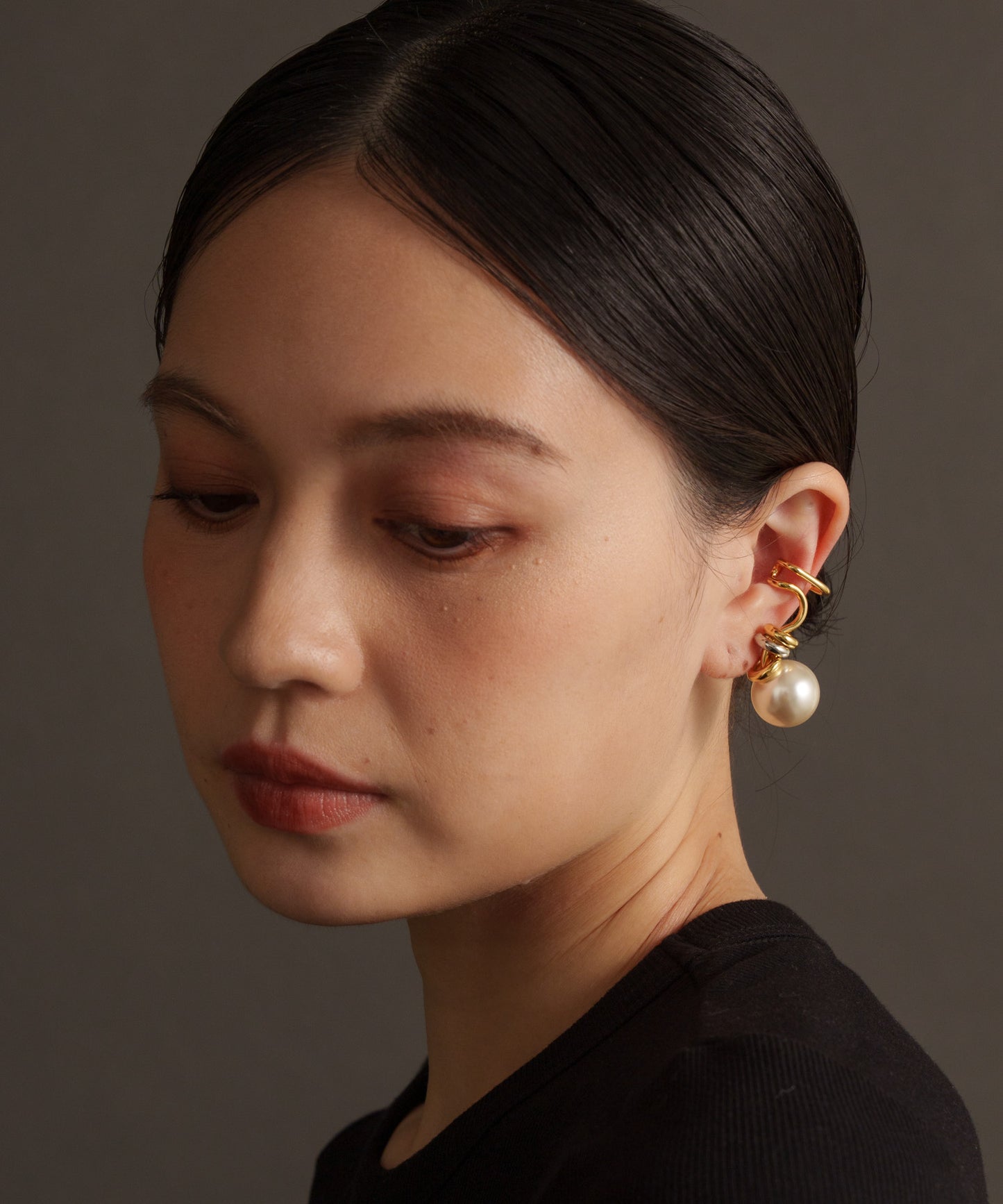 パールライクツイストイヤーカフ	【Gold】