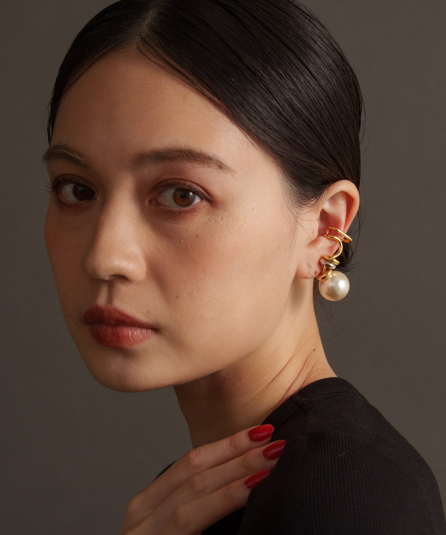 パールライクツイストイヤーカフ	【Gold】