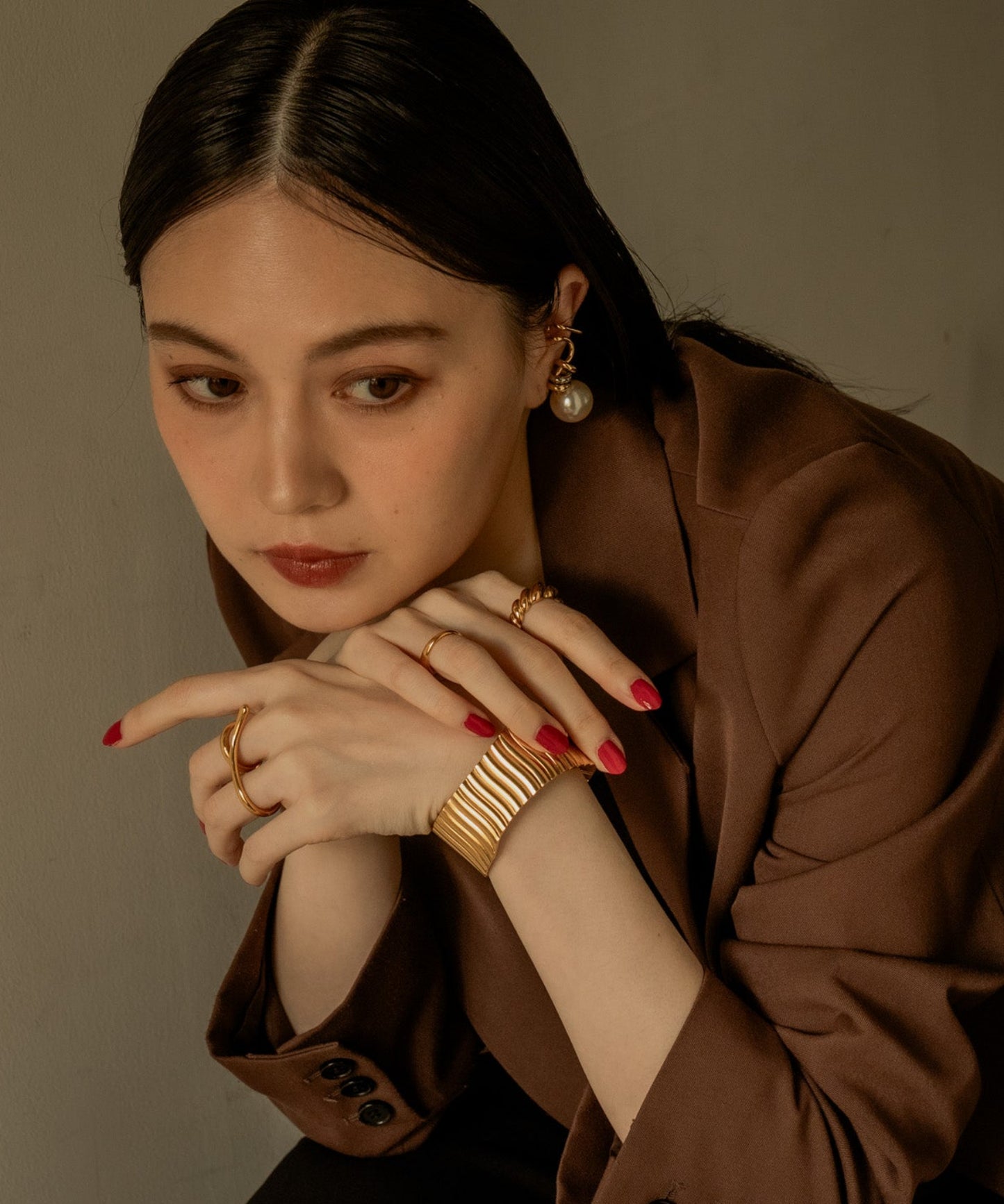 ウェービングボリュームバングル【Gold】