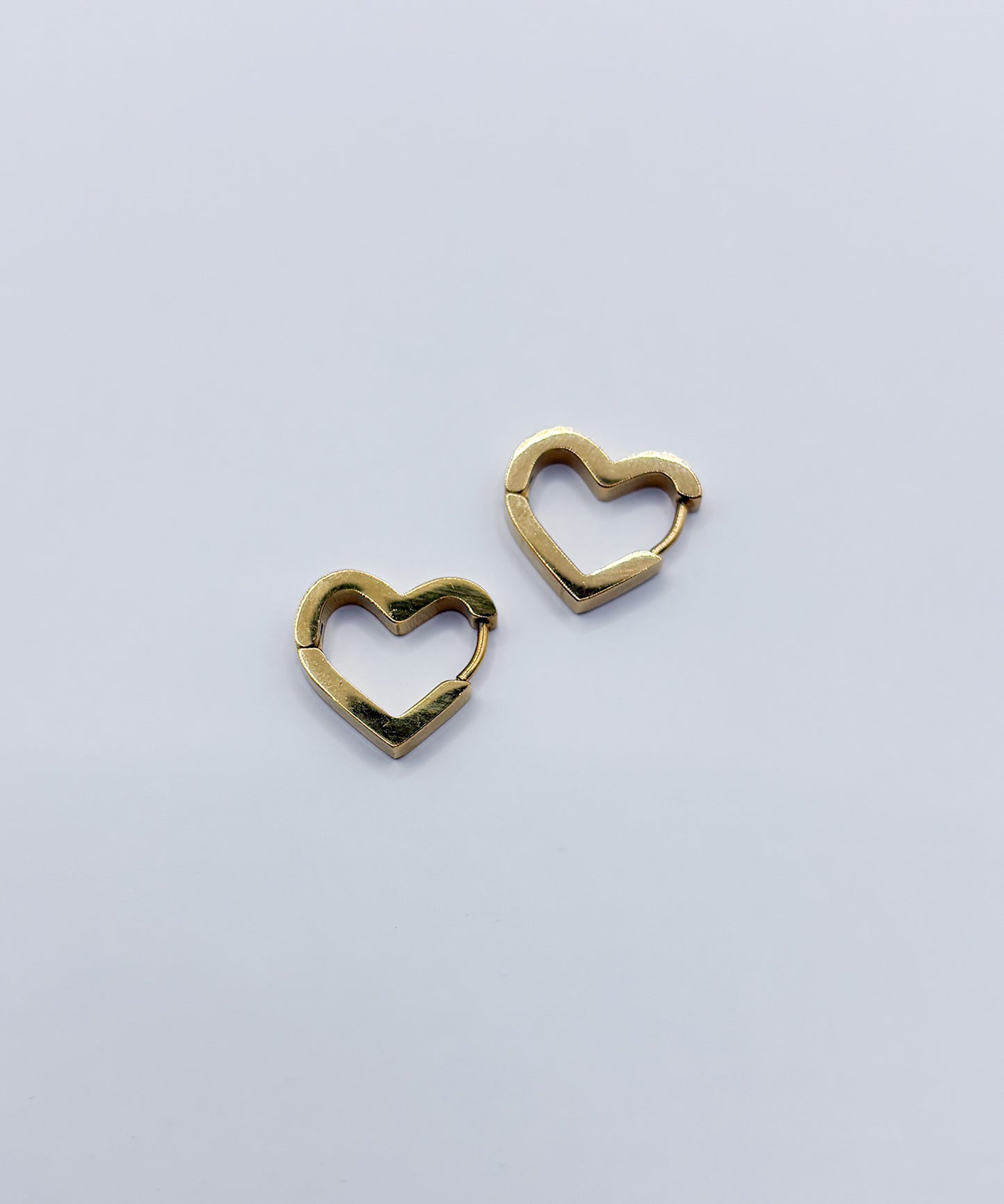 フラットハートピアス【Gold】