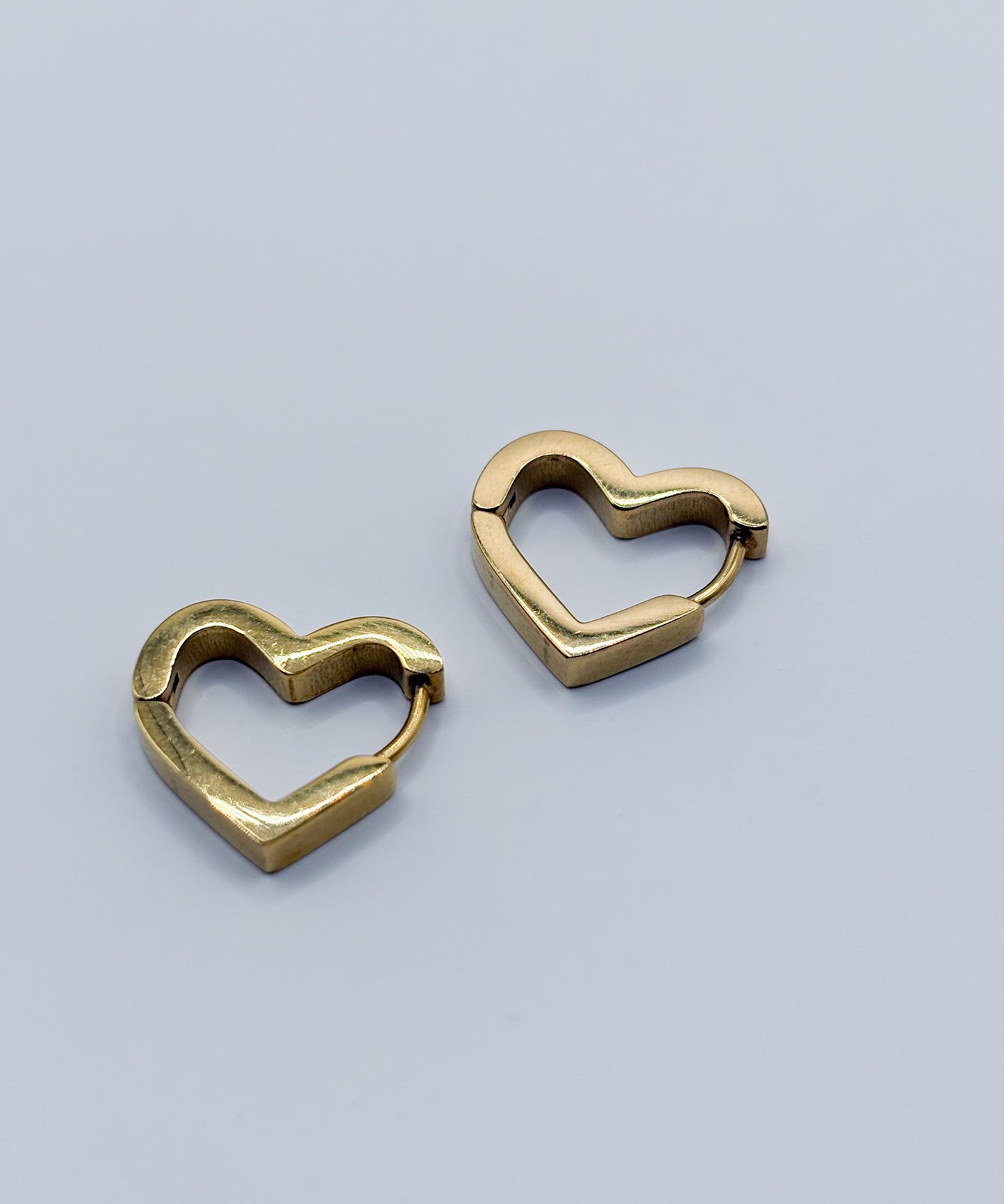 フラットハートピアス【Gold】