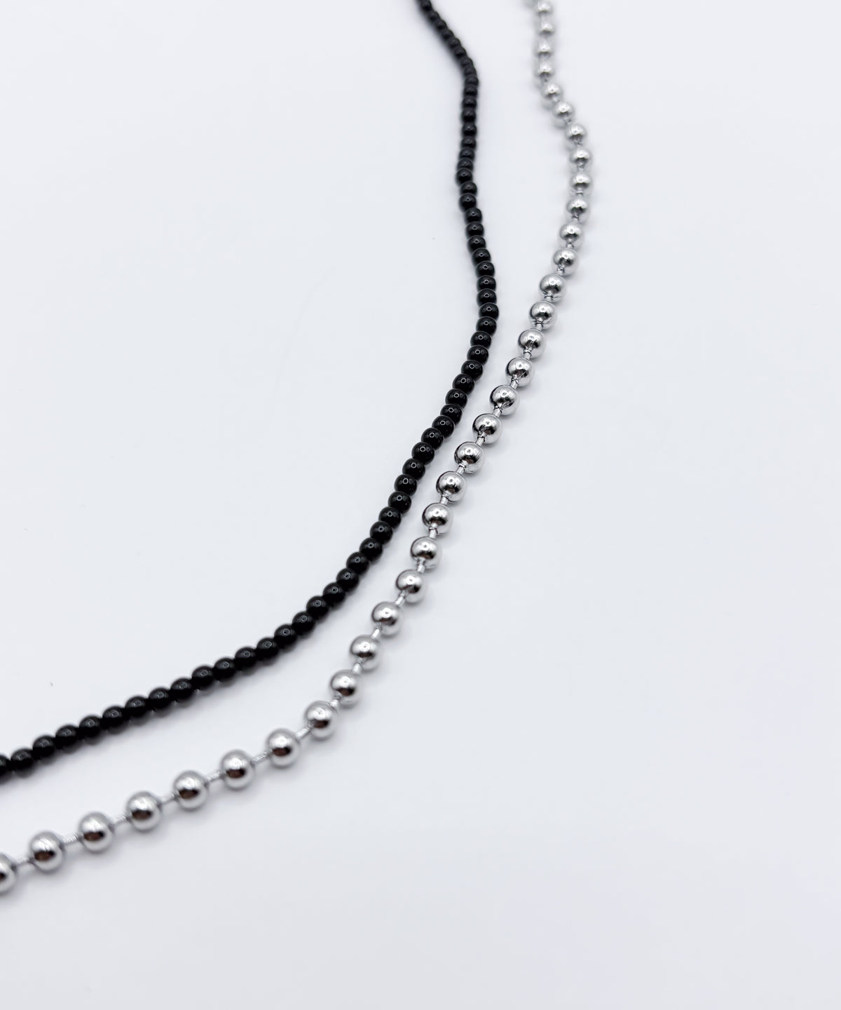 Blackビーズボールチェーンネックレス【Silver】