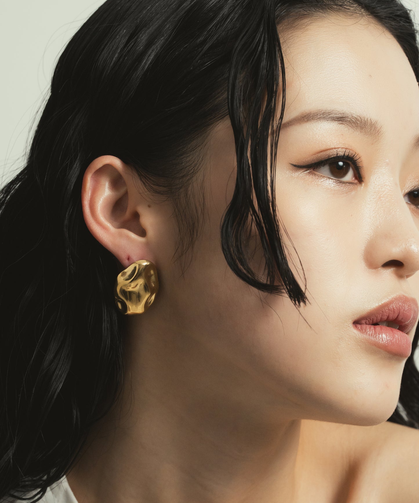 バンピーストーン風ピアス【Gold】